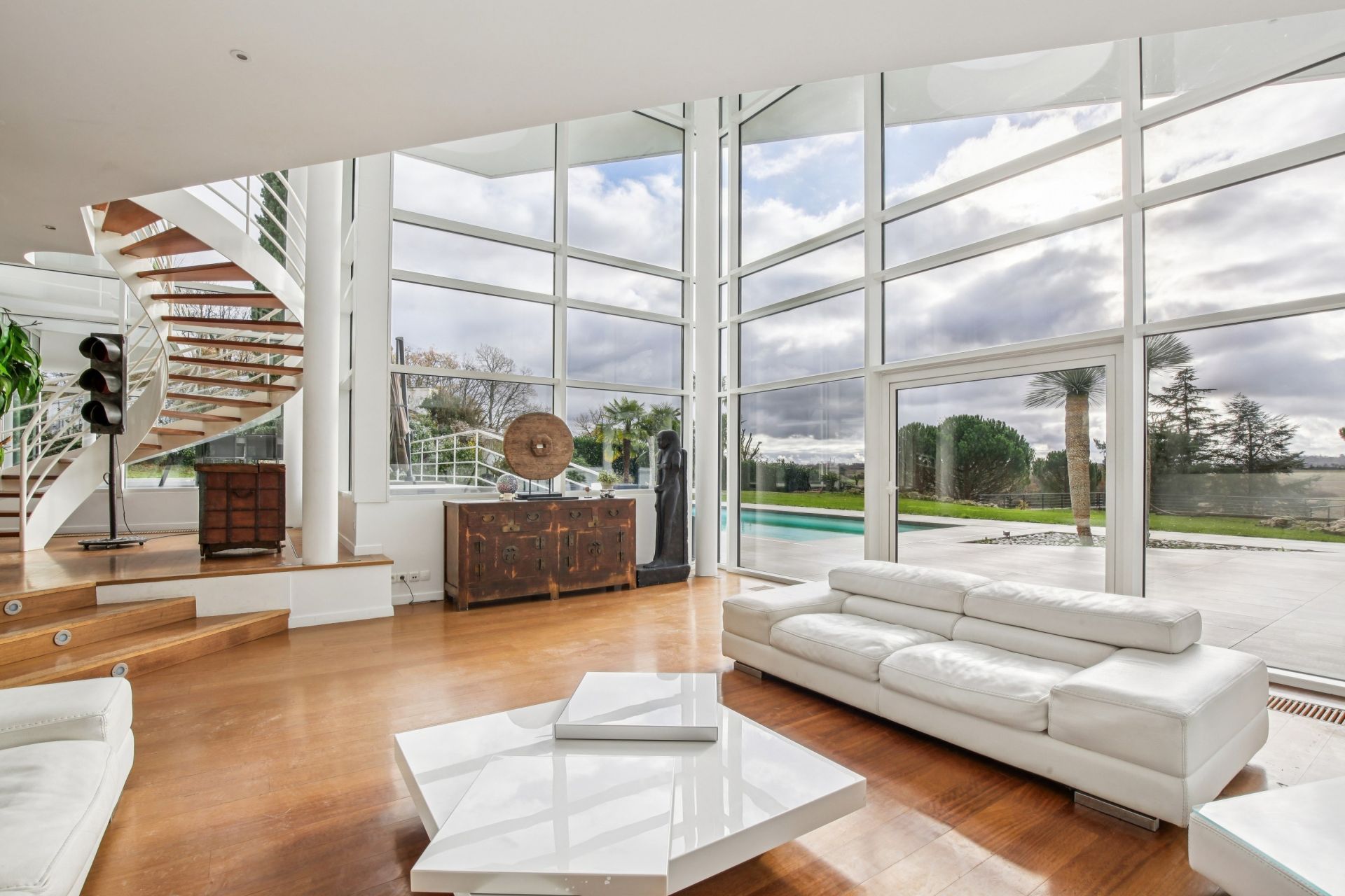 maison d'architecte 9 Pièces en vente sur VAUHALLAN (91430)