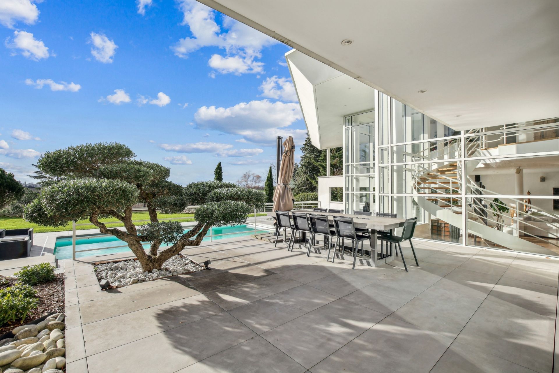 maison d'architecte 9 Pièces en vente sur VAUHALLAN (91430)