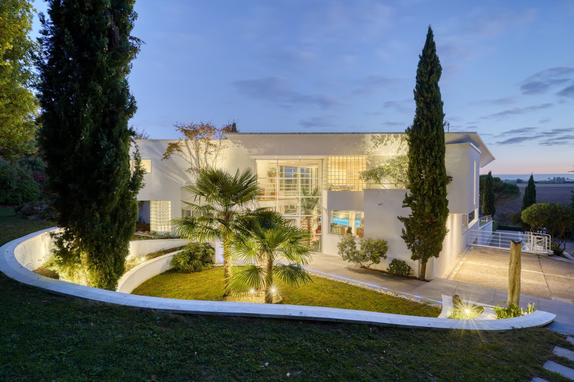 maison d'architecte 9 Pièces en vente sur VAUHALLAN (91430)