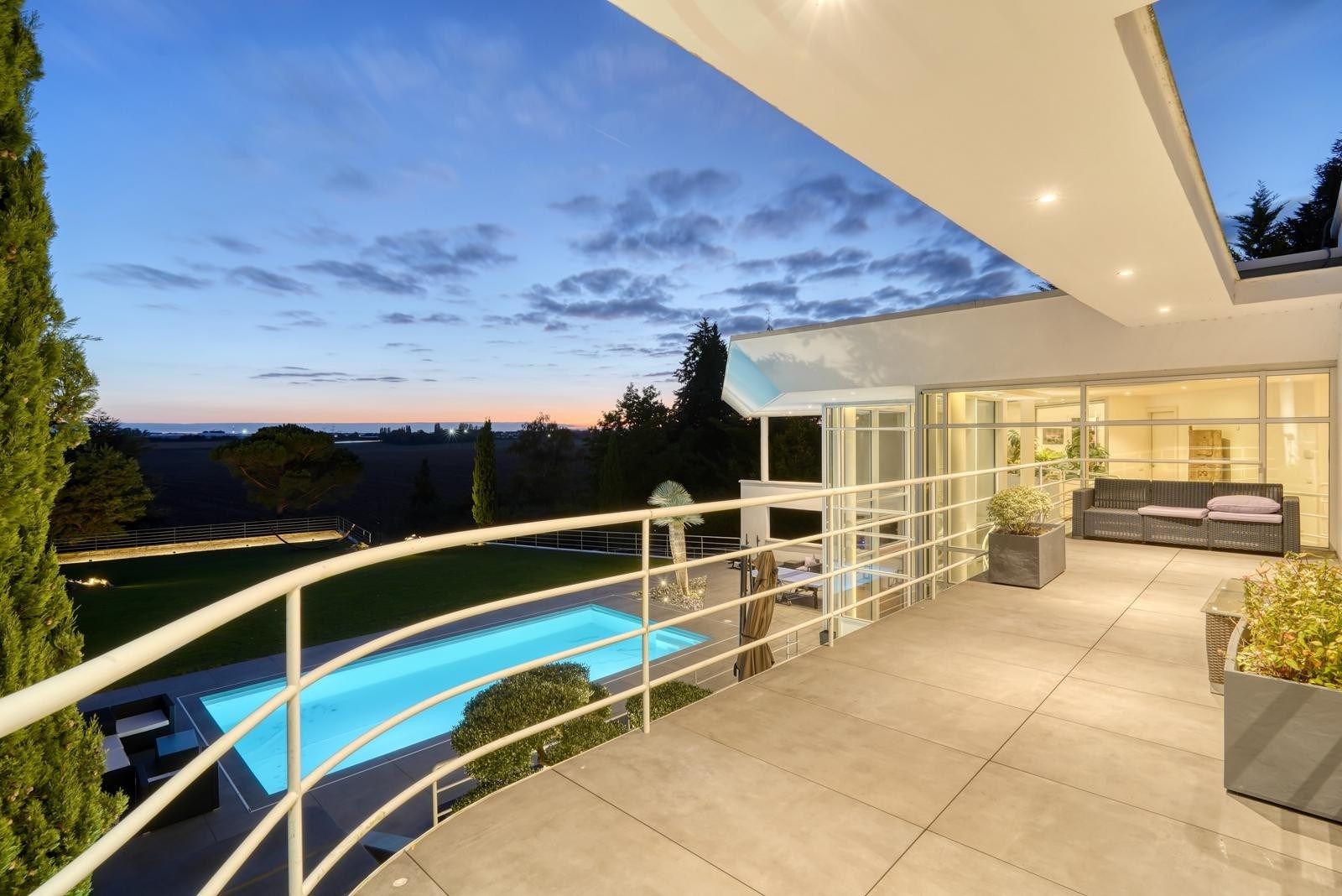 maison d'architecte 9 Pièces en vente sur VAUHALLAN (91430)