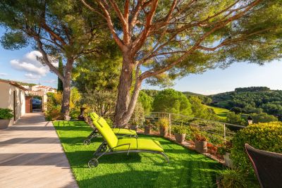 Vente Maison de luxe Saint-Cyr-sur-Mer 5&nbsp;Pièces 150&nbsp;m²