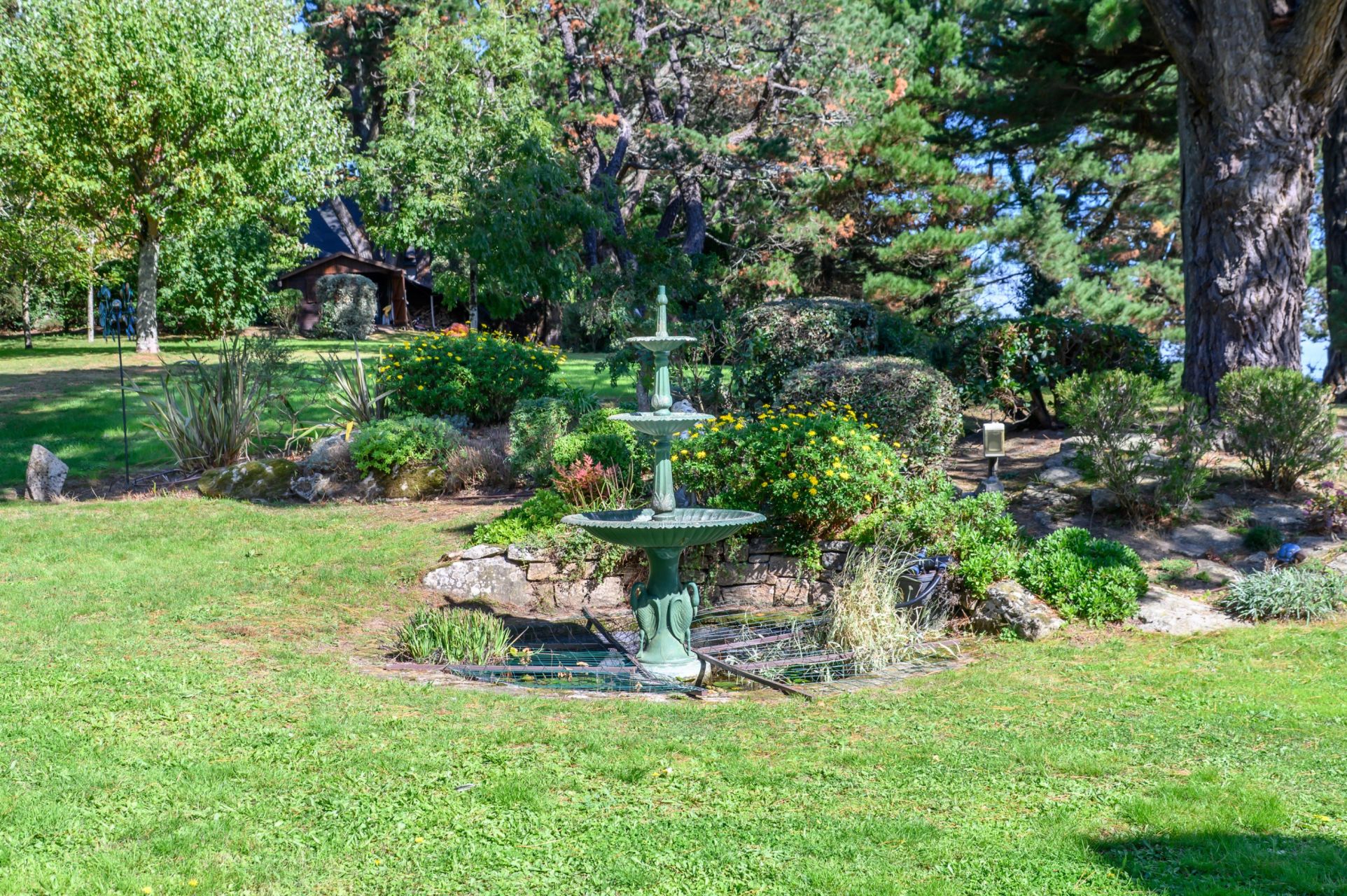 luxury house 6 Rooms for sale on ARRADON (56610)