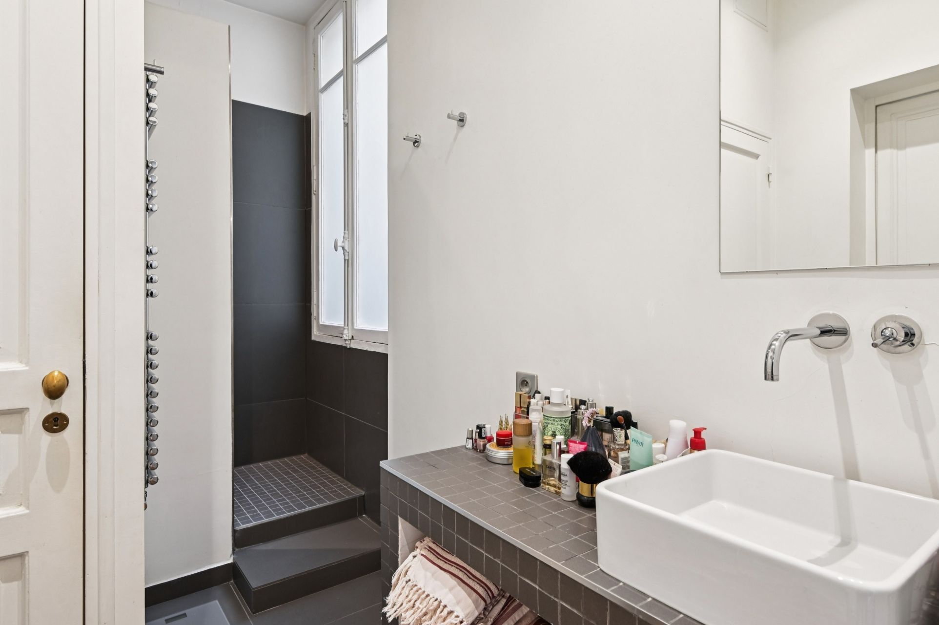 luxury apartment 7 Rooms for sale on PARIS (75017)