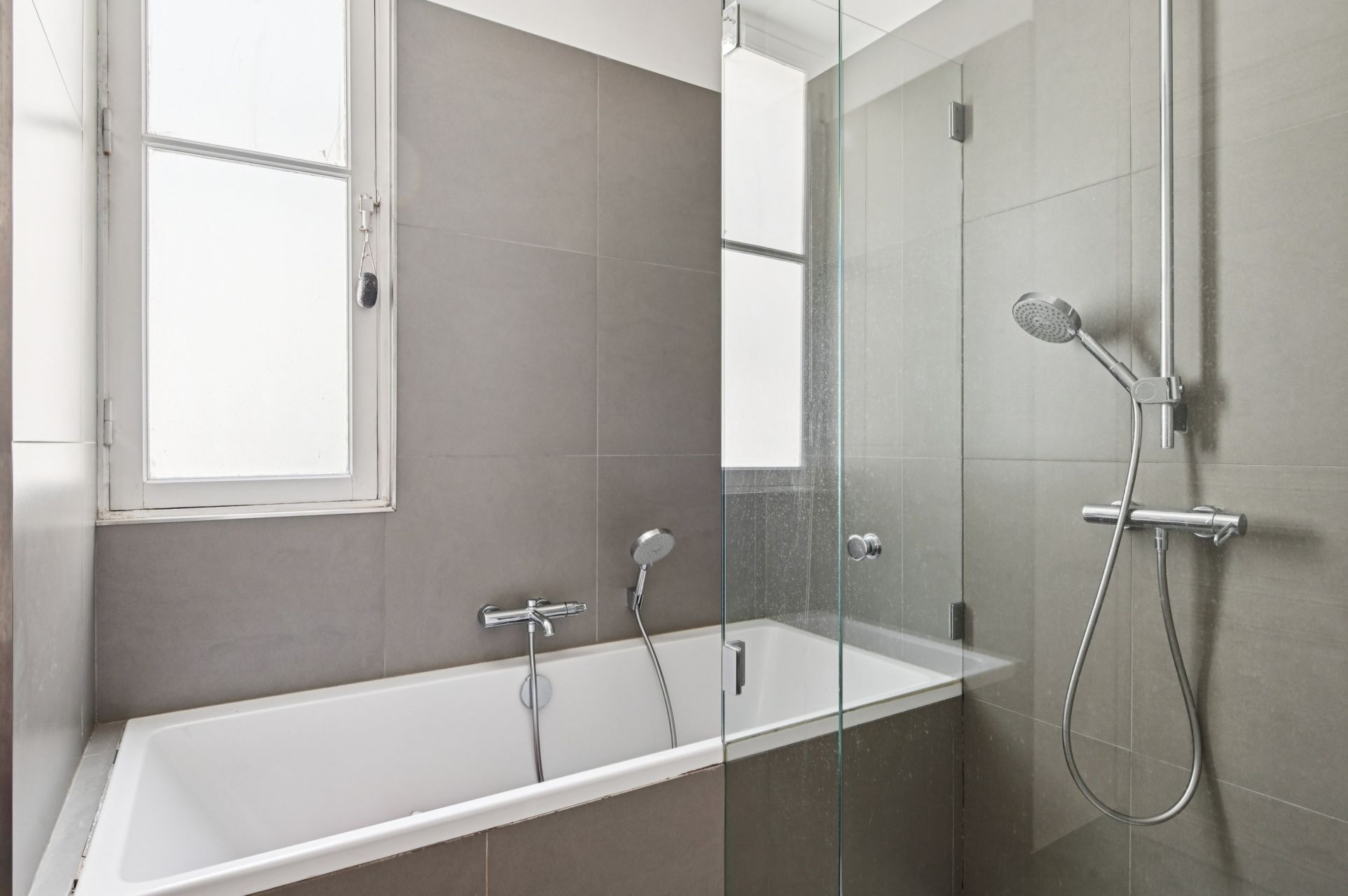 luxury apartment 7 Rooms for sale on PARIS (75017)