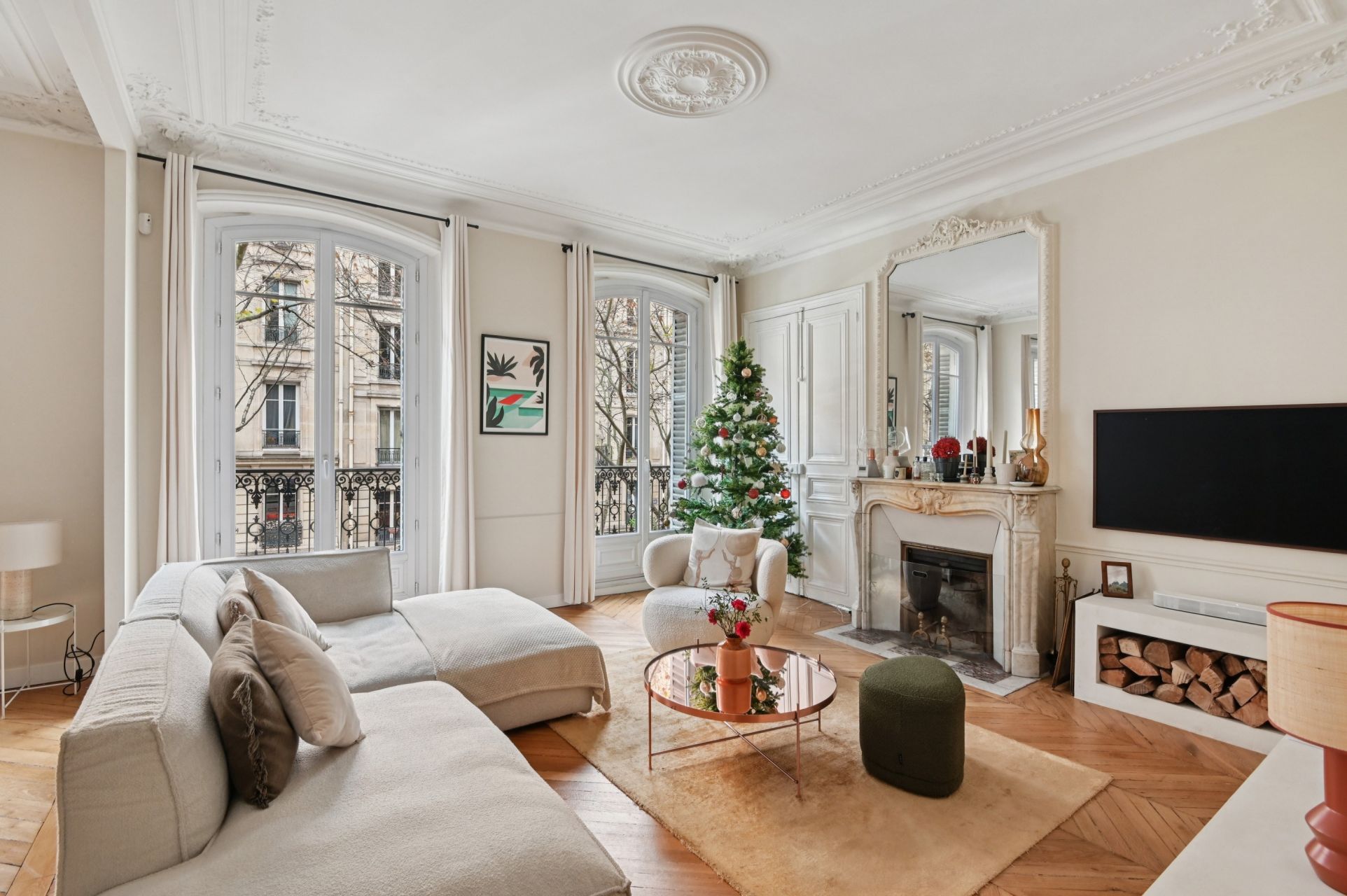 luxury apartment 4 Rooms for sale on PARIS (75010)