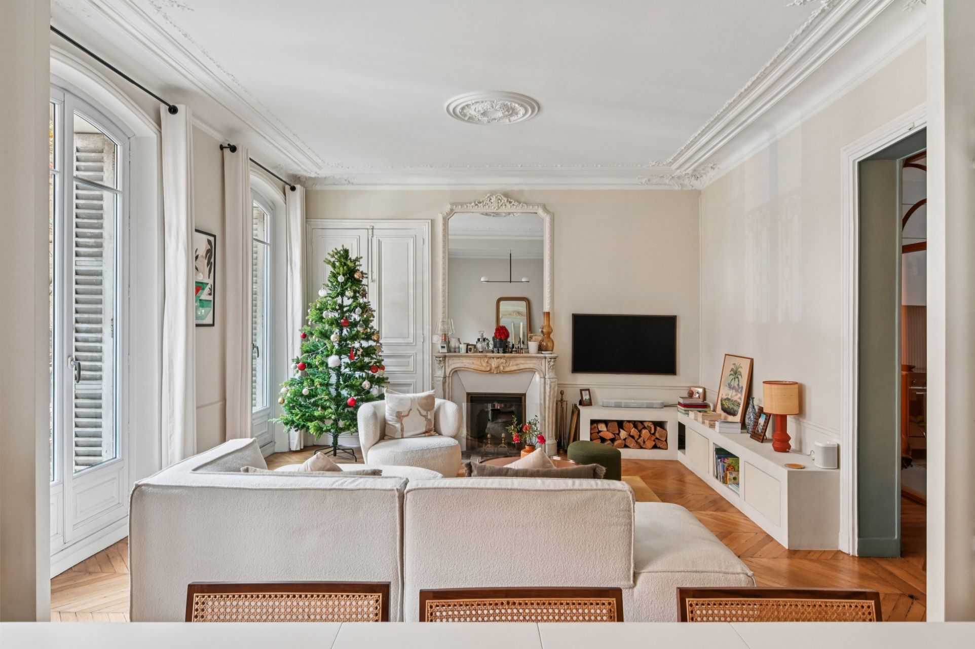 luxury apartment 4 Rooms for sale on PARIS (75010)