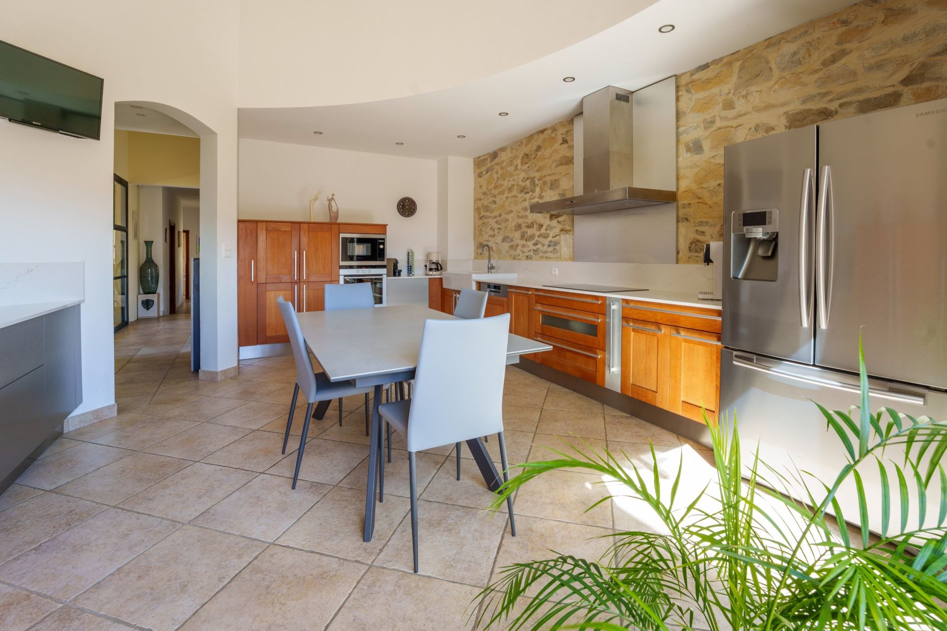 maison de luxe 7 Pièces en vente sur ST LAURENT D AIGOUZE (30220)