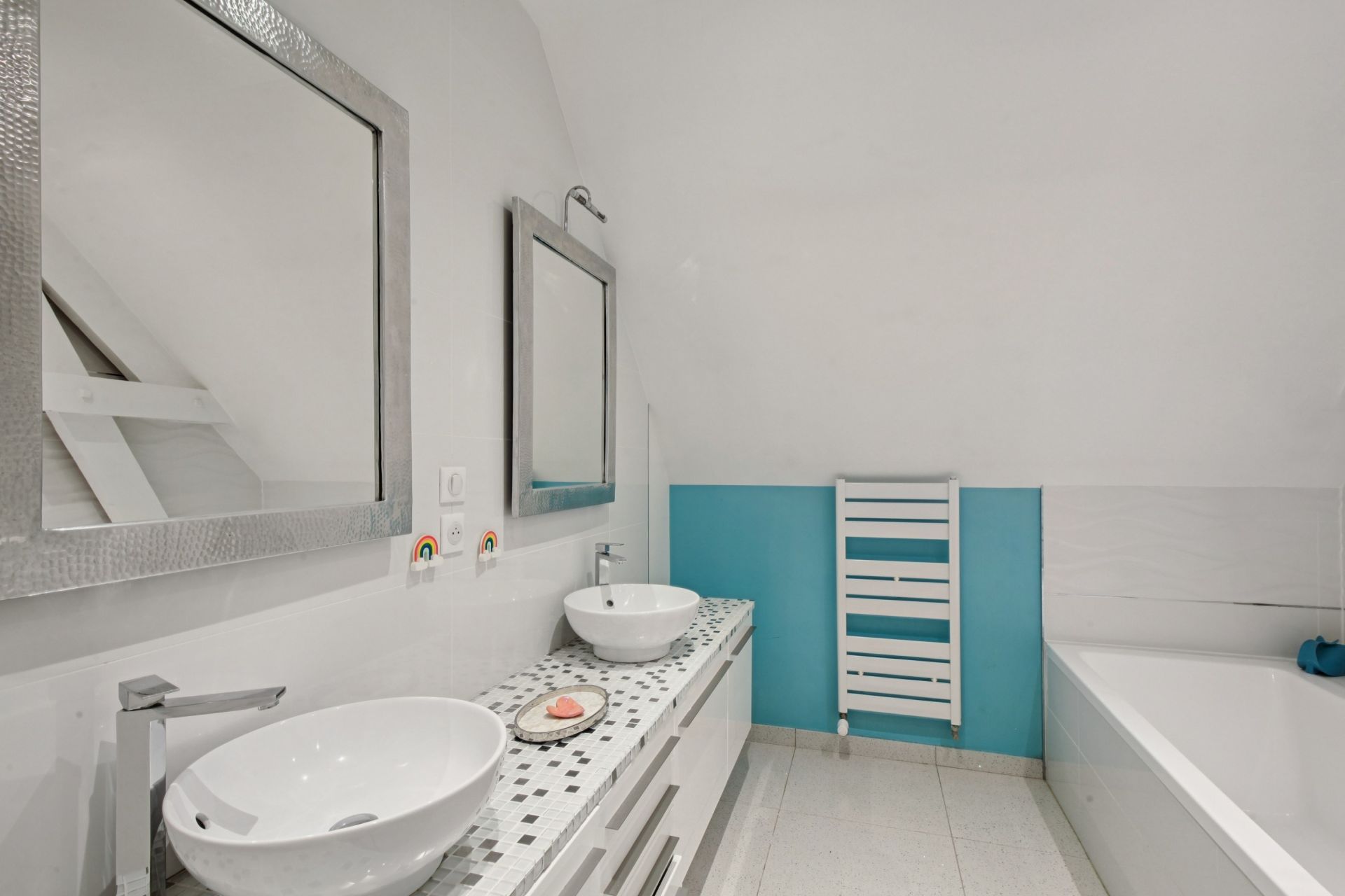 luxury house 8 Rooms for sale on LOUVECIENNES (78430)