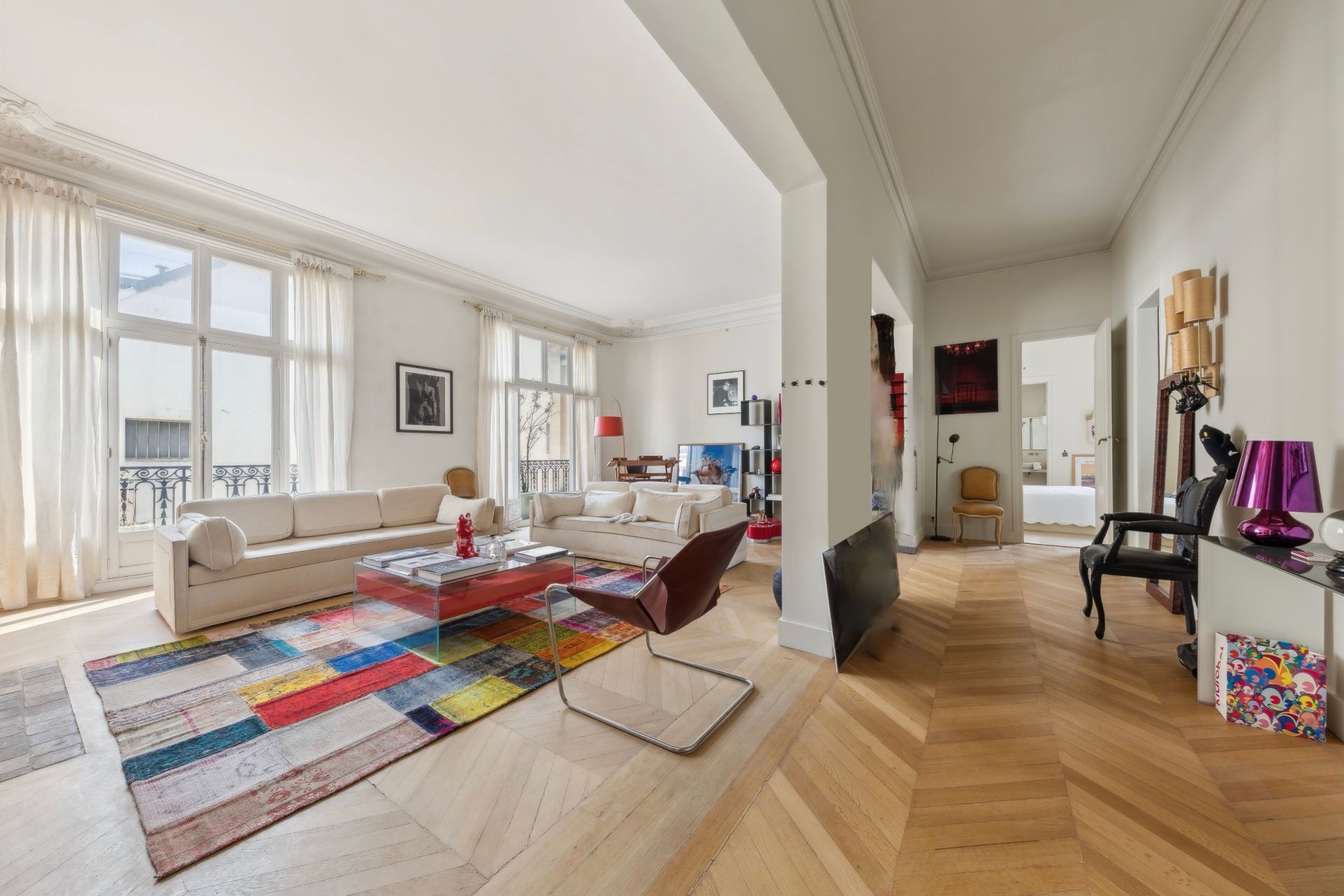 luxury apartment 5 Rooms for sale on PARIS (75008)