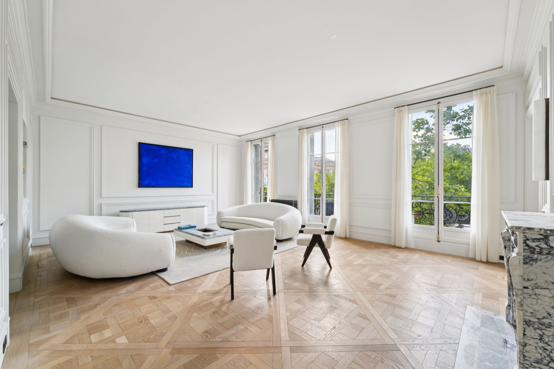luxury apartment 5 Rooms for sale on PARIS (75016)