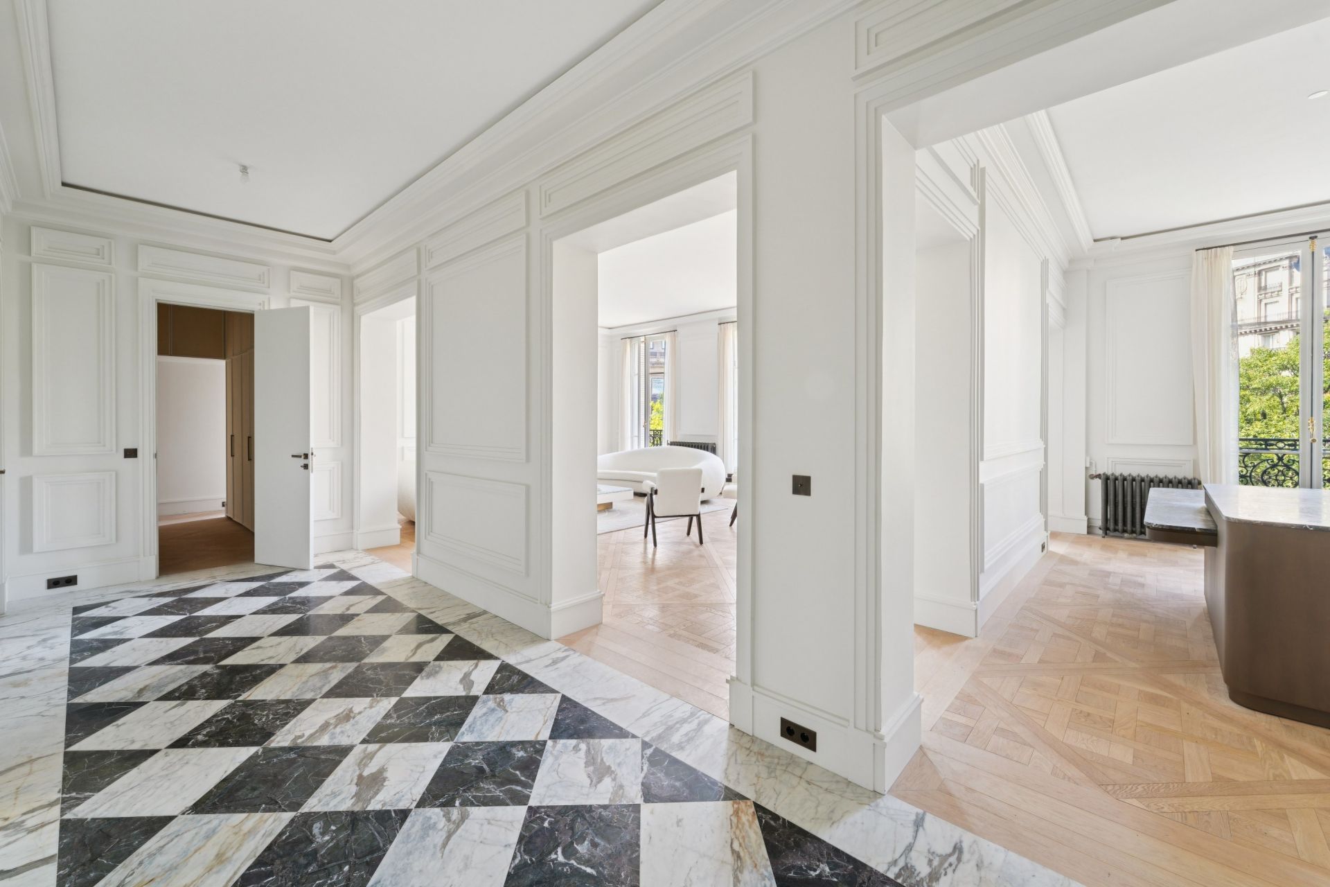 luxury apartment 5 Rooms for sale on PARIS (75016)
