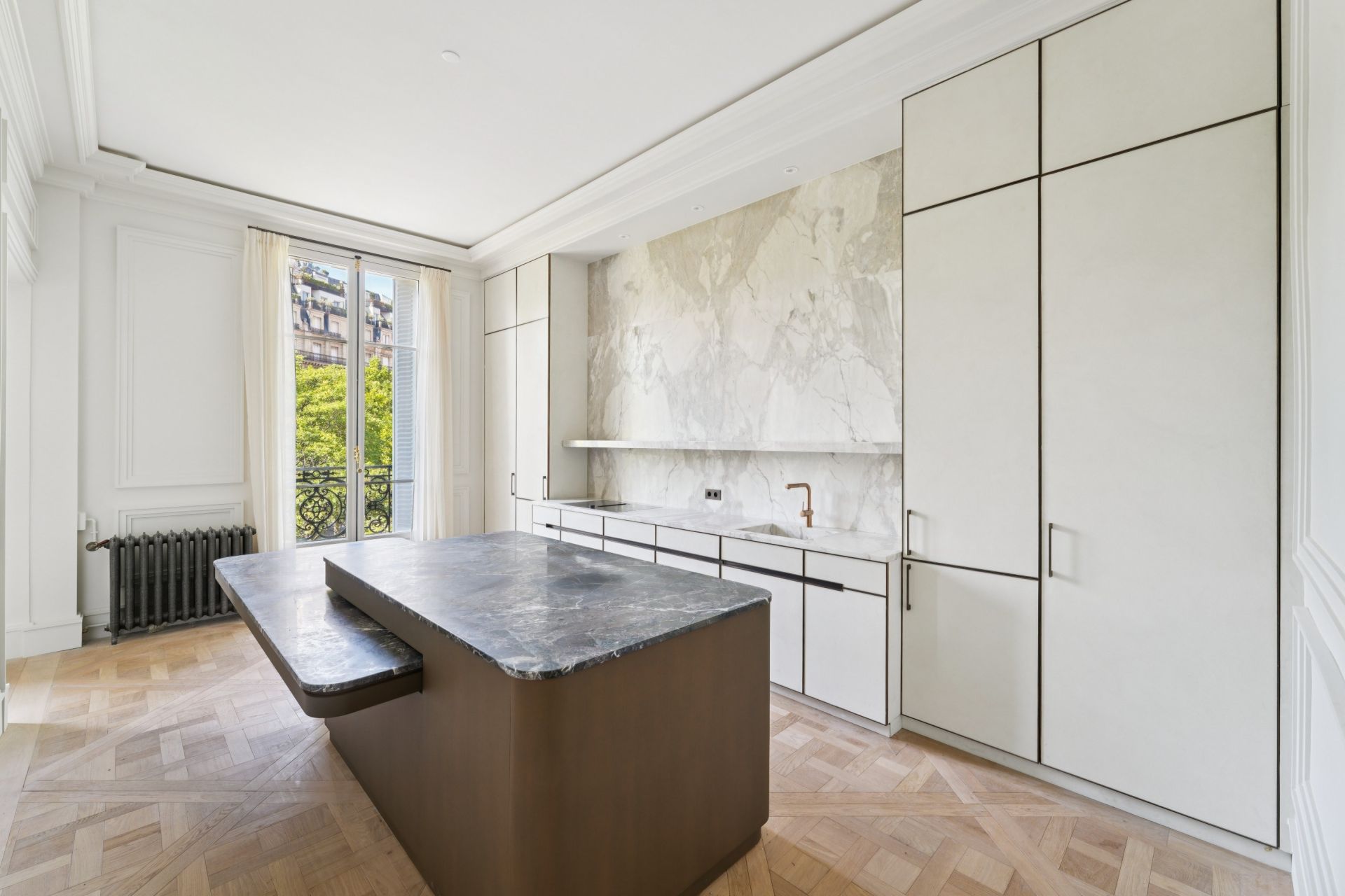 luxury apartment 5 Rooms for sale on PARIS (75016)