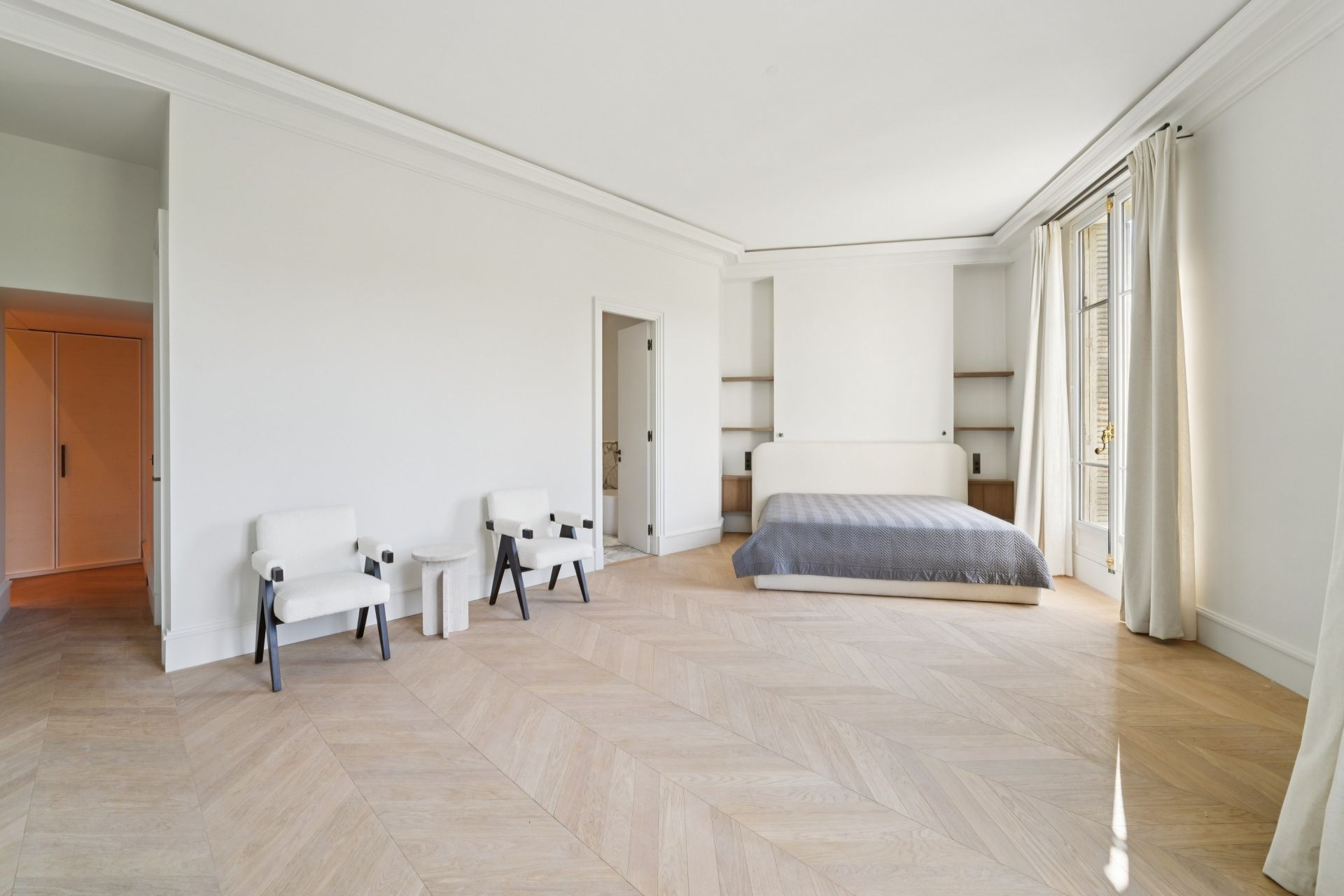 luxury apartment 5 Rooms for sale on PARIS (75016)