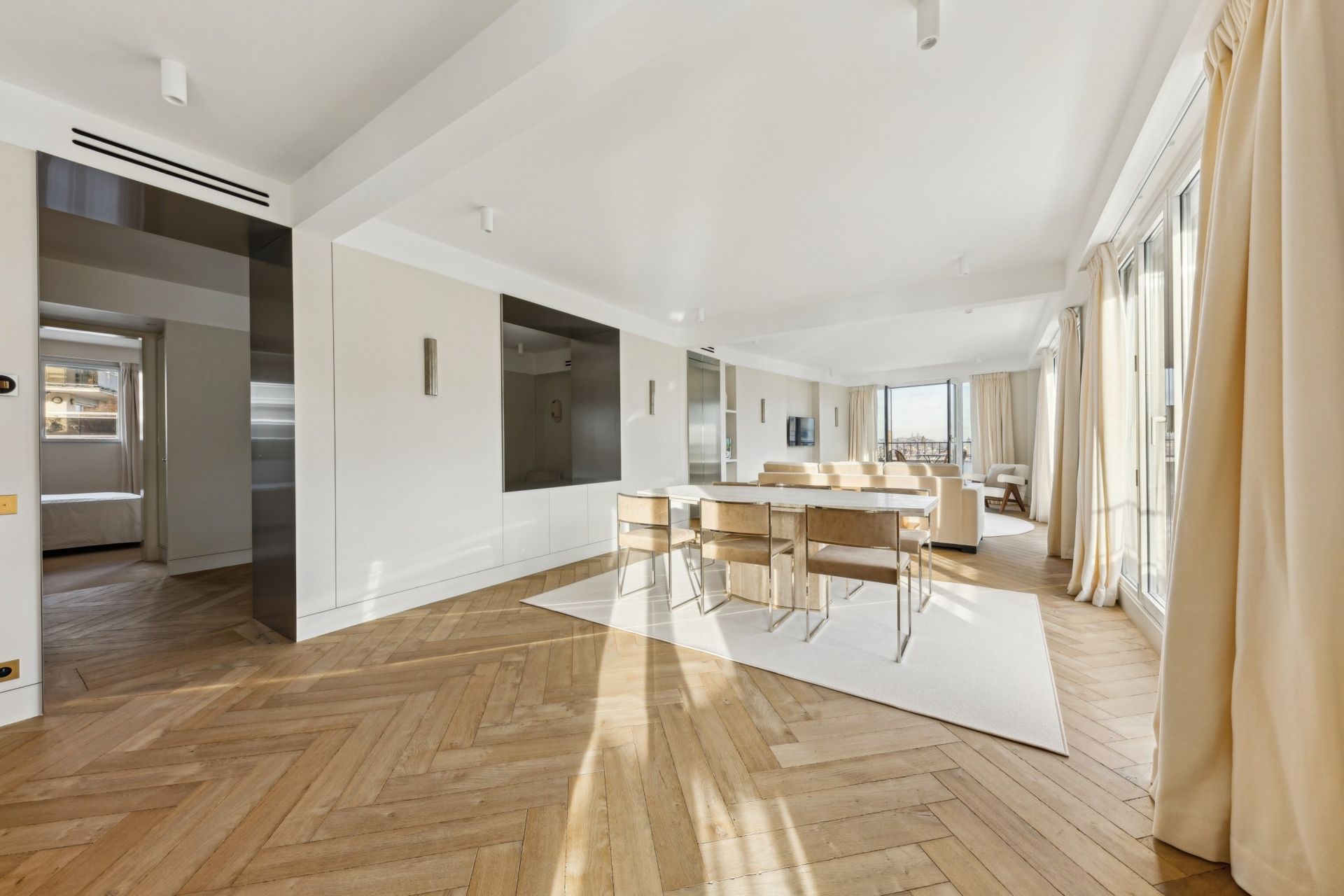 luxury apartment 4 Rooms for sale on PARIS (75016)