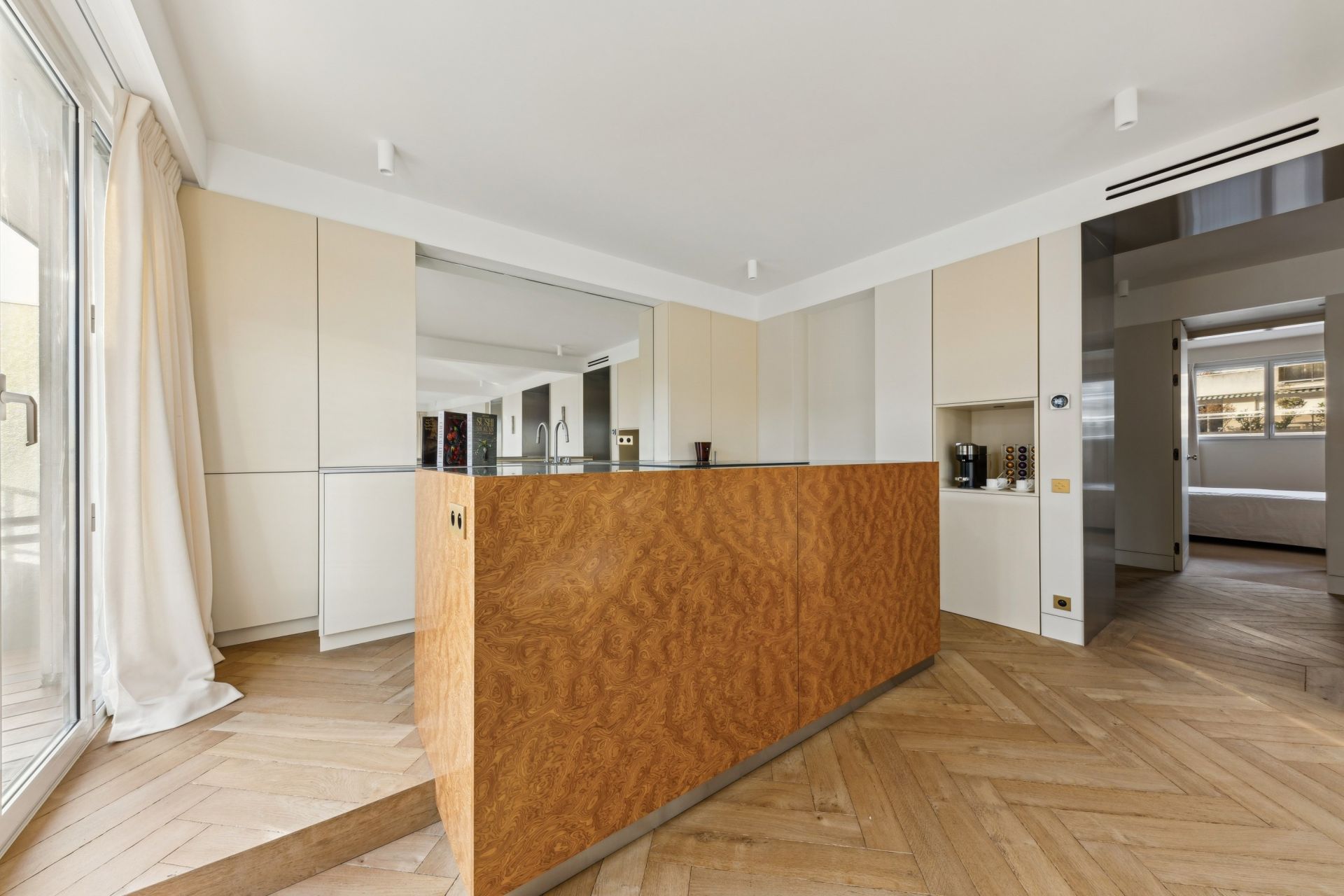 luxury apartment 4 Rooms for sale on PARIS (75016)