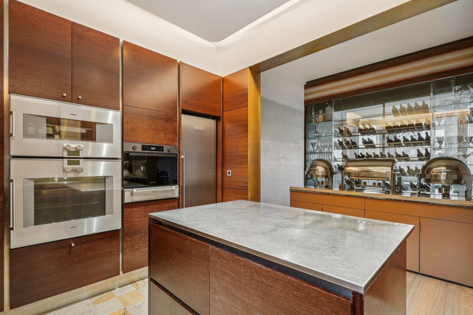 luxury apartment 5 Rooms for sale on PARIS (75007)