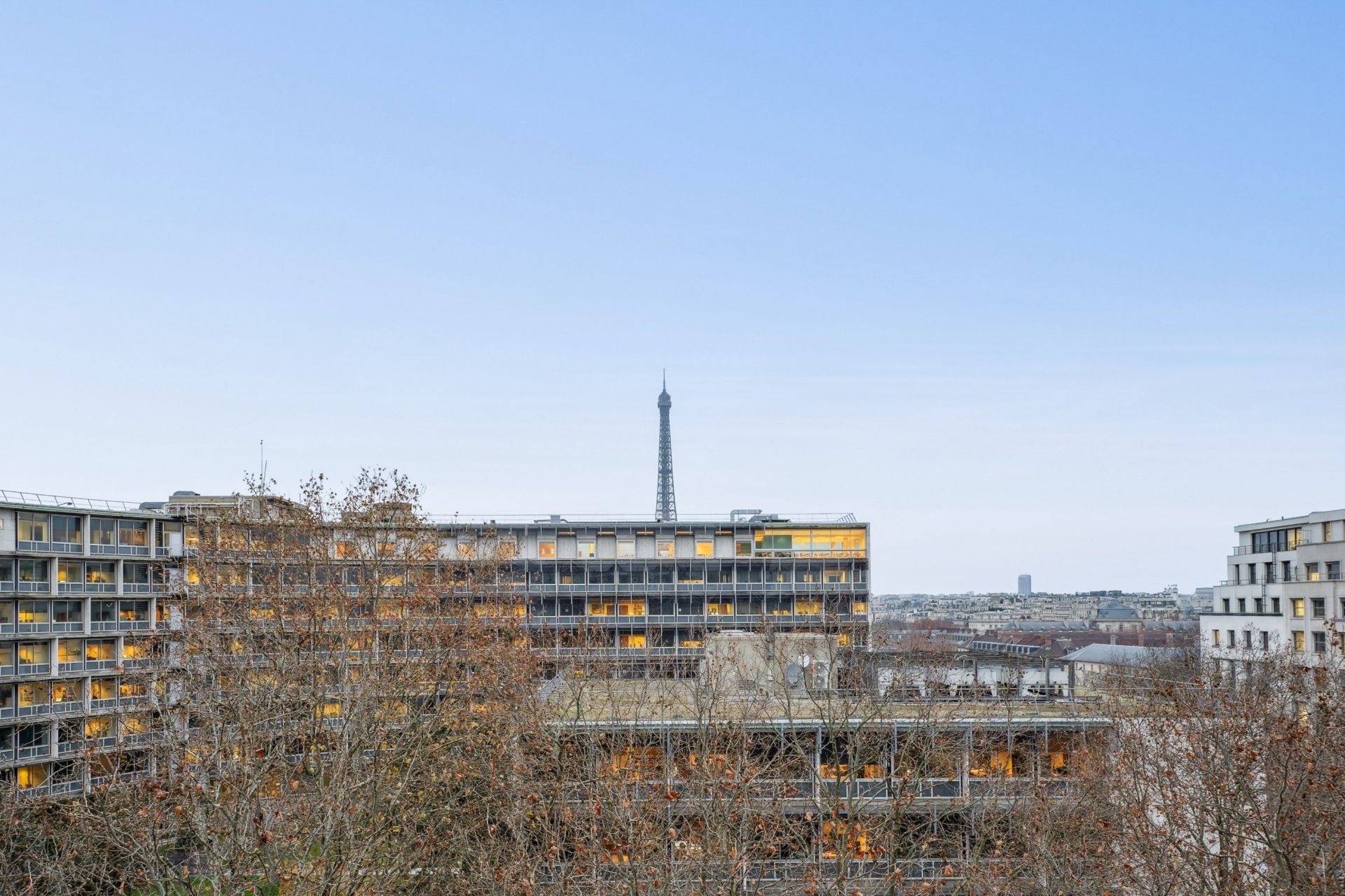 luxury apartment 5 Rooms for sale on PARIS (75007)