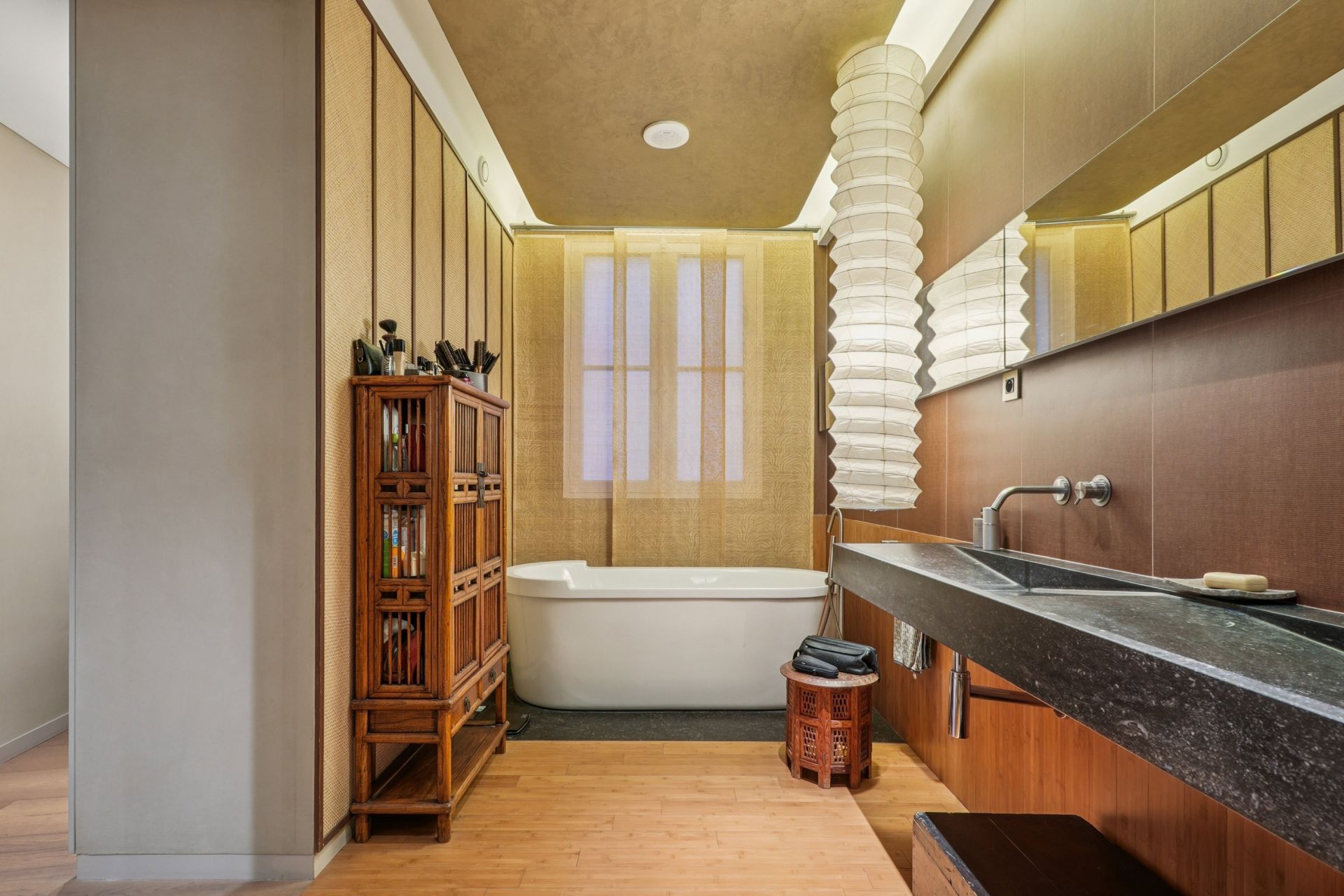 luxury apartment 5 Rooms for sale on PARIS (75007)