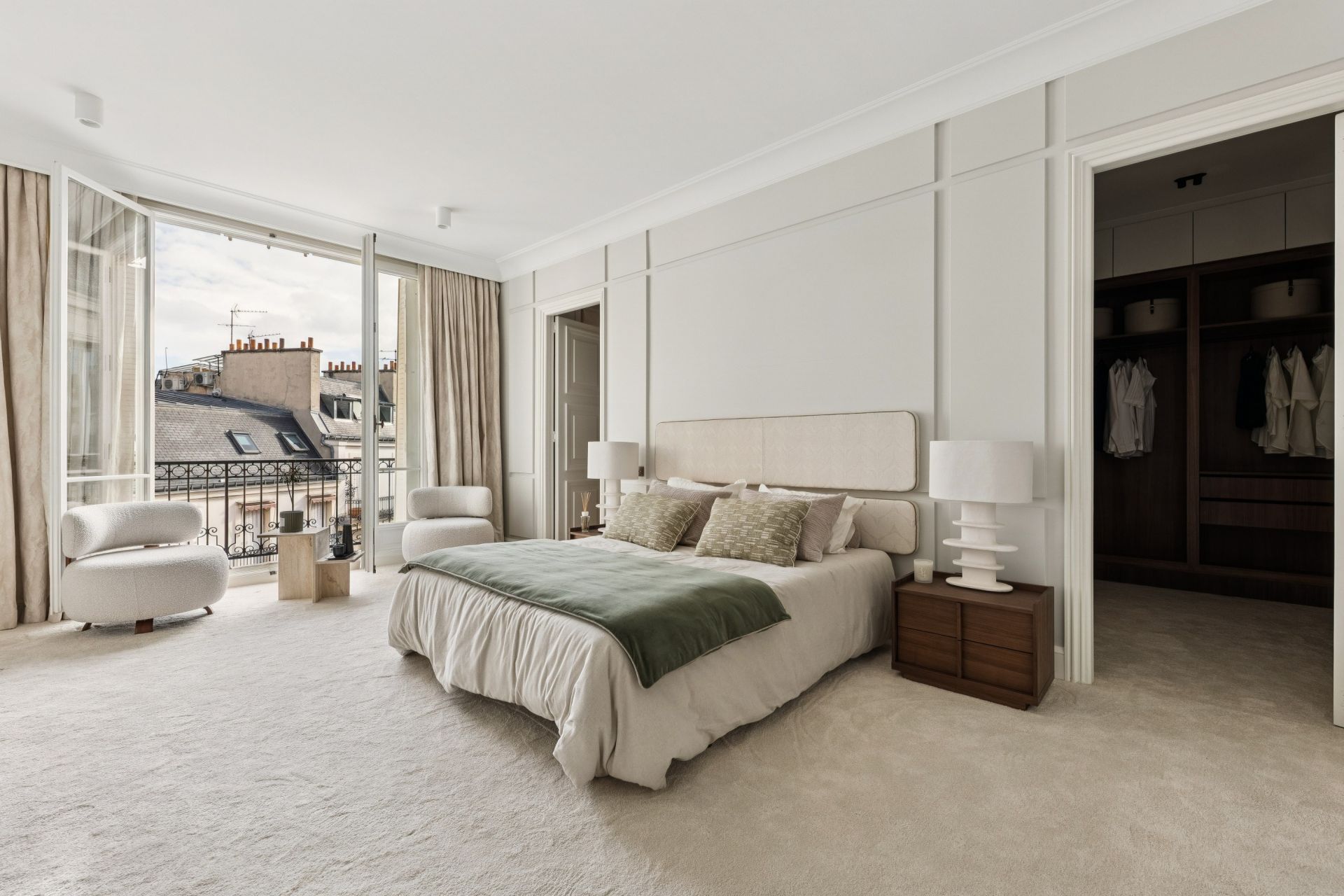 luxury apartment 7 Rooms for sale on PARIS (75016)