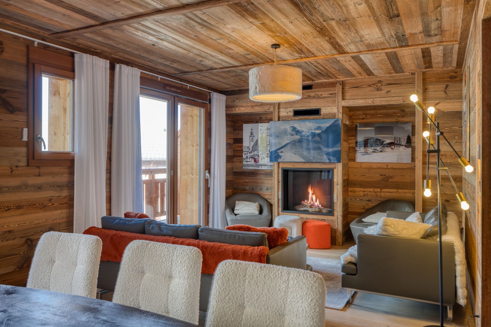 luxury apartment 5 Rooms for sale on MEGEVE (74120)