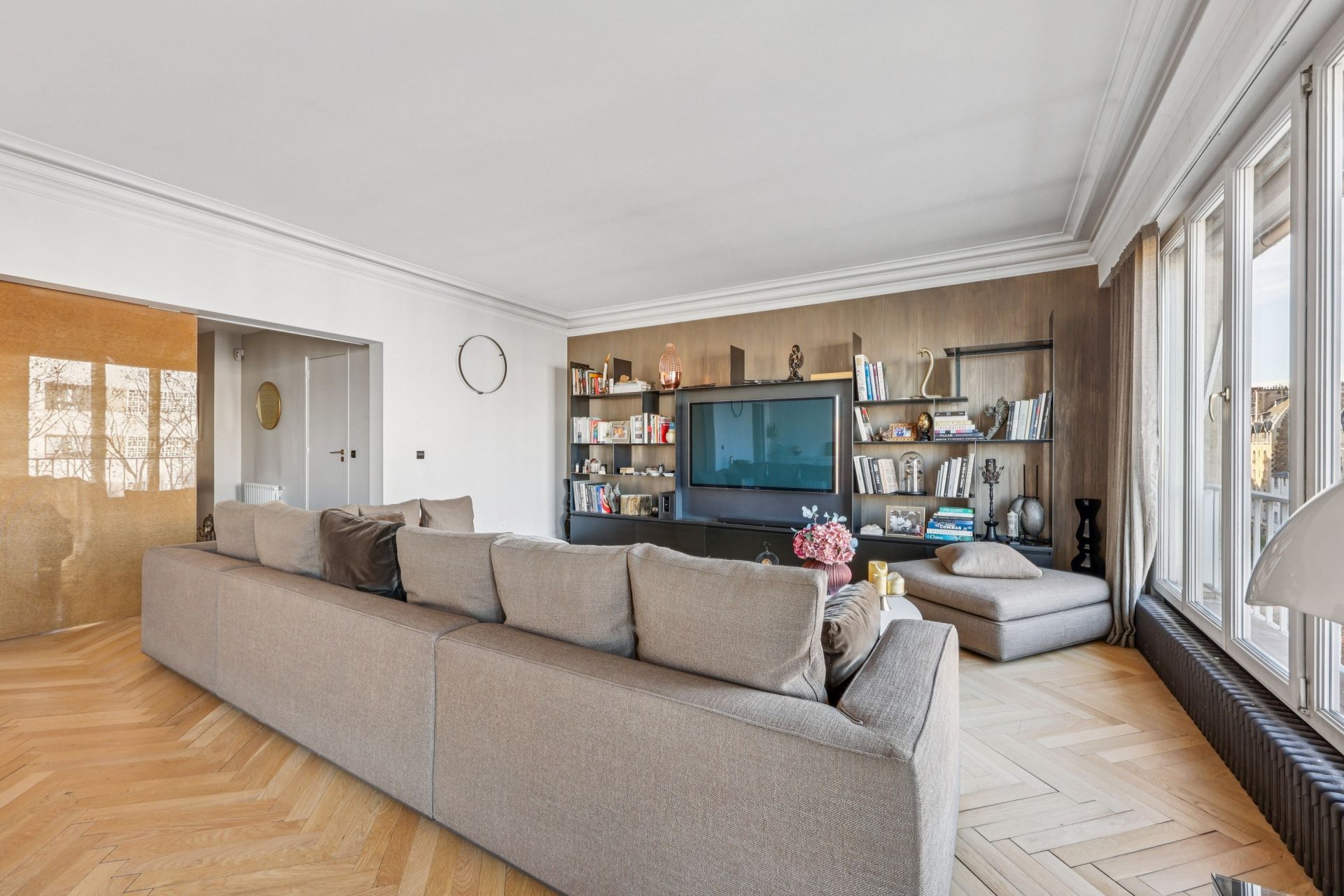 luxury apartment 6 Rooms for sale on PARIS (75016)