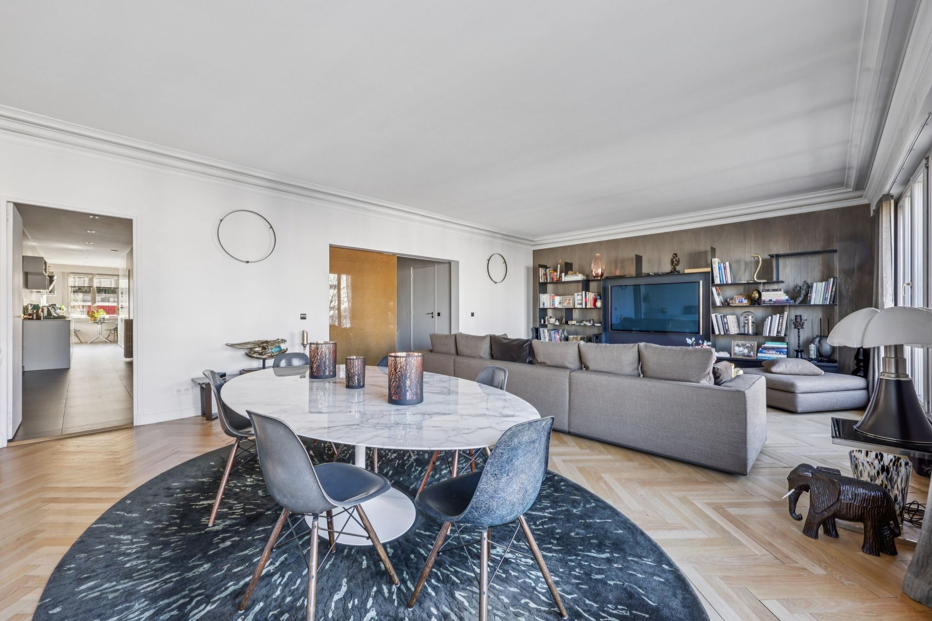 luxury apartment 6 Rooms for sale on PARIS (75016)