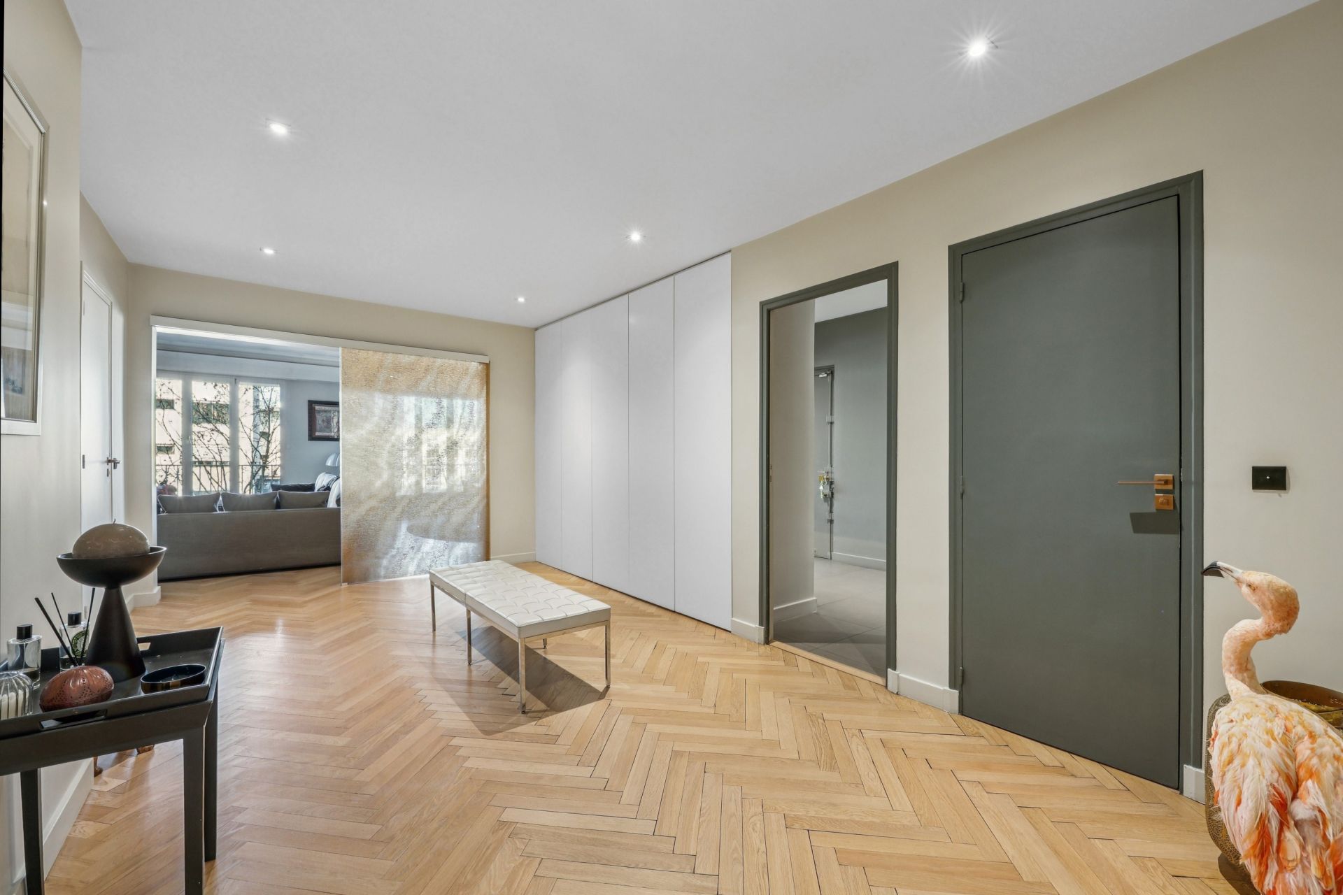 luxury apartment 6 Rooms for sale on PARIS (75016)