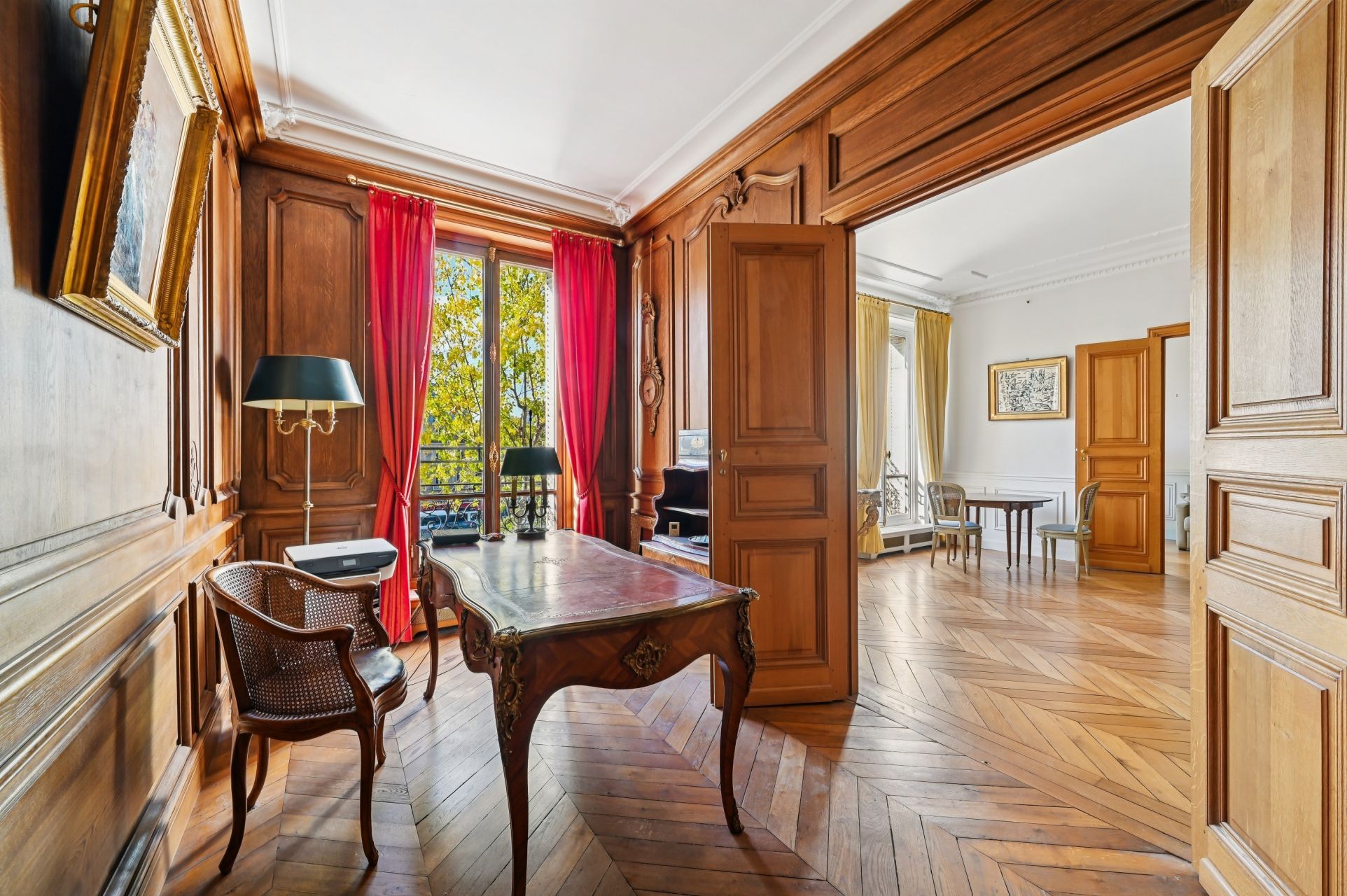 luxury apartment 5 Rooms for sale on PARIS (75004)