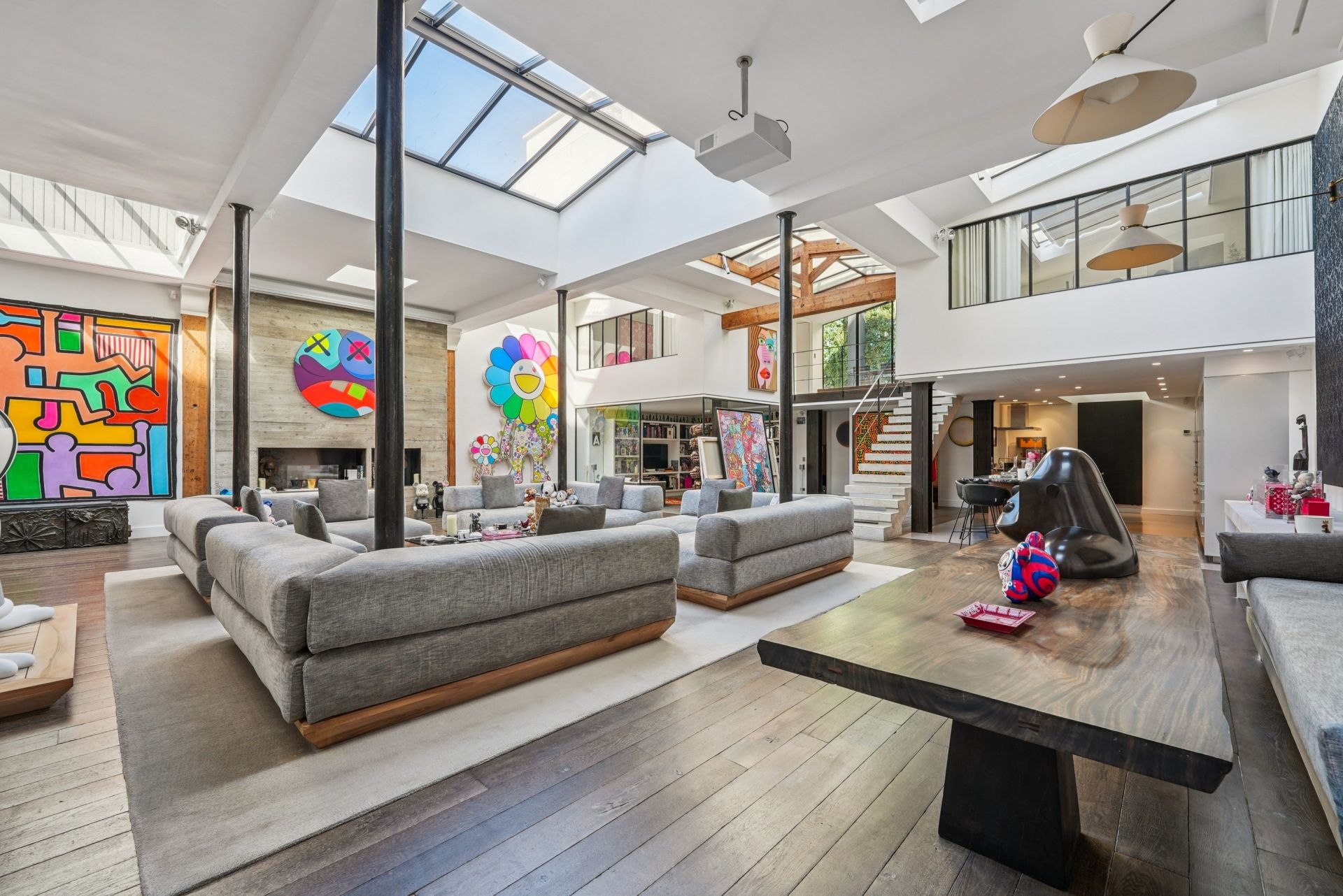 luxury loft 6 Rooms for sale on PARIS (75002)