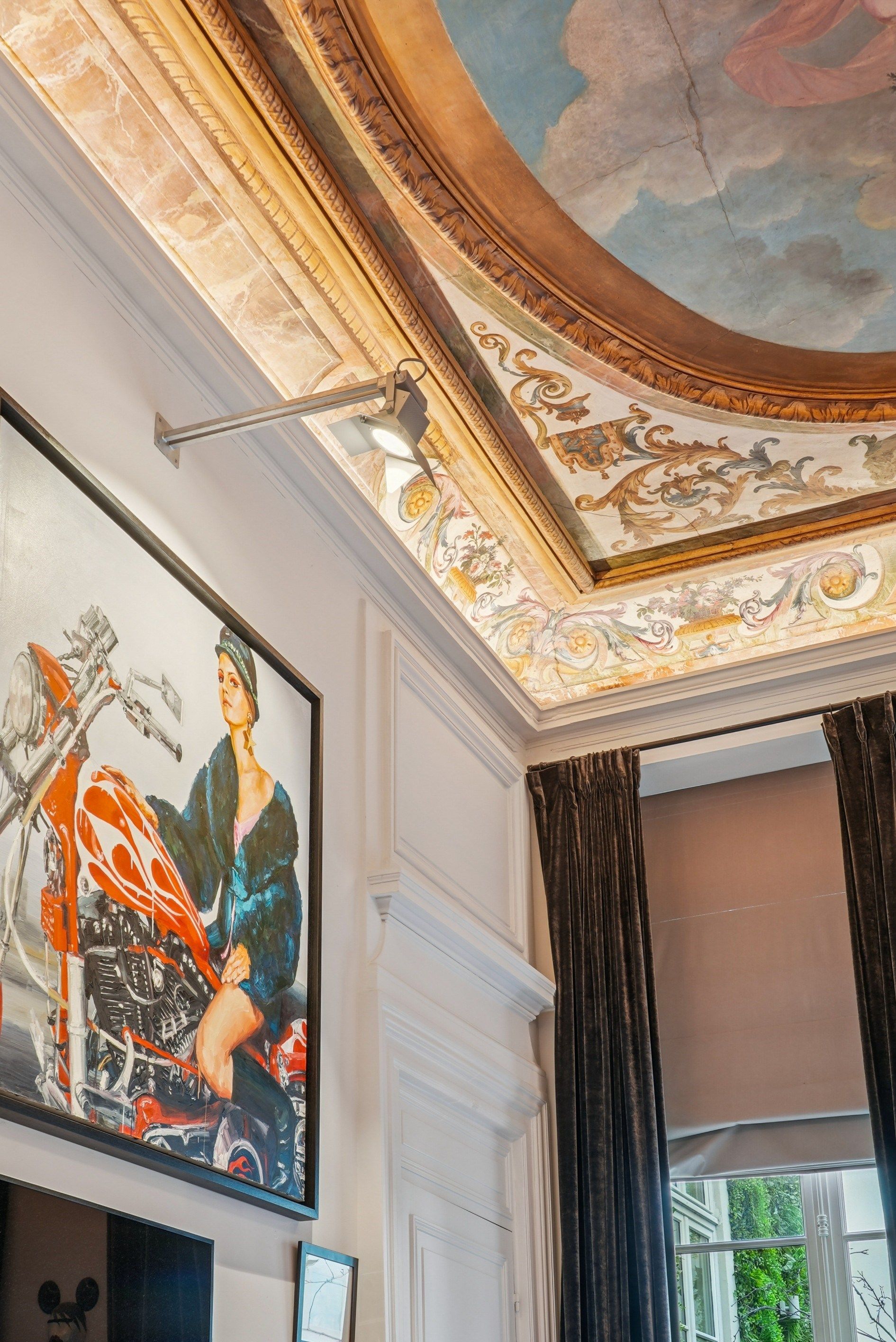 luxury loft 6 Rooms for sale on PARIS (75002)