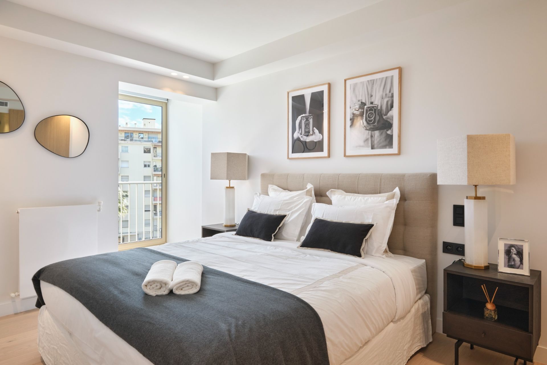 luxury apartment 3 Rooms for sale on CANNES (06400)