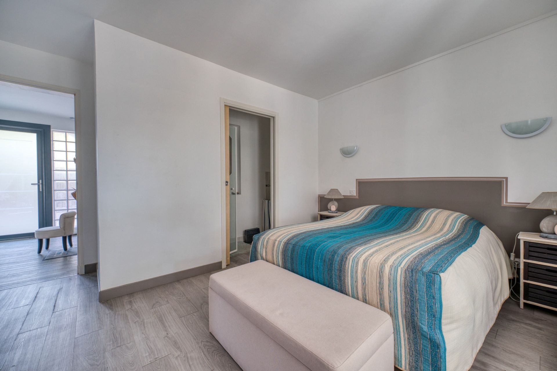 luxury house 6 Rooms for sale on ROYAN (17200)