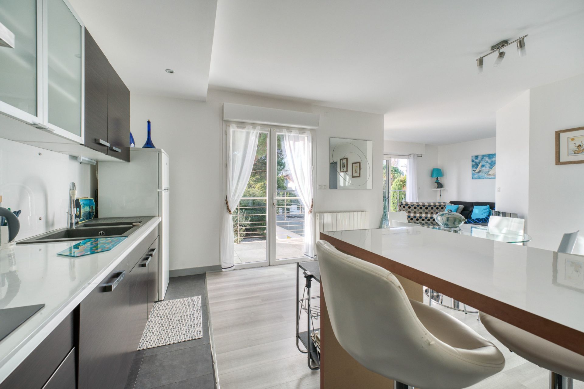 luxury house 6 Rooms for sale on ROYAN (17200)