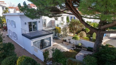 Sale Luxury house Royan 6 Rooms 143 m²