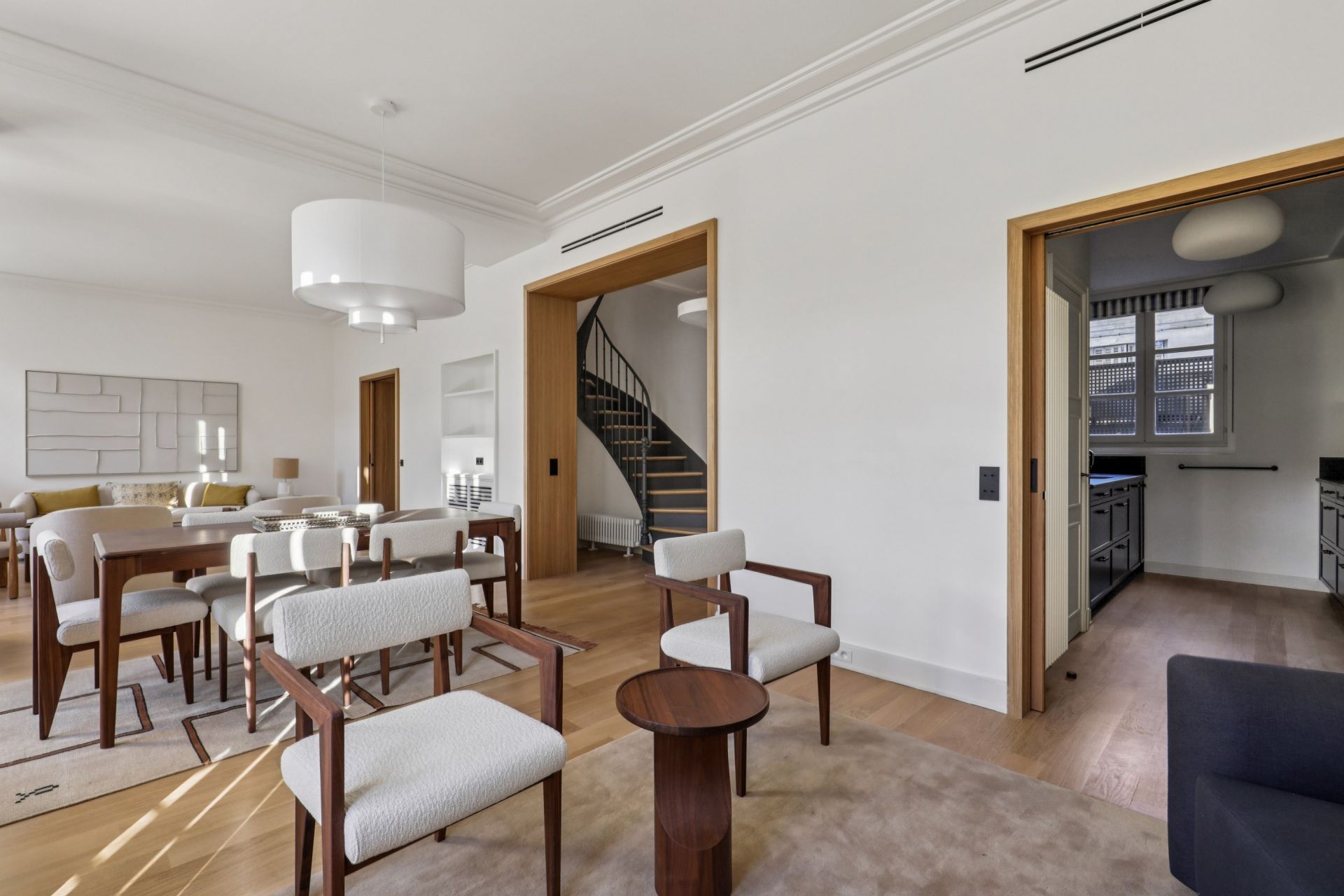 luxury apartment 5 Rooms for rent on PARIS (75007)