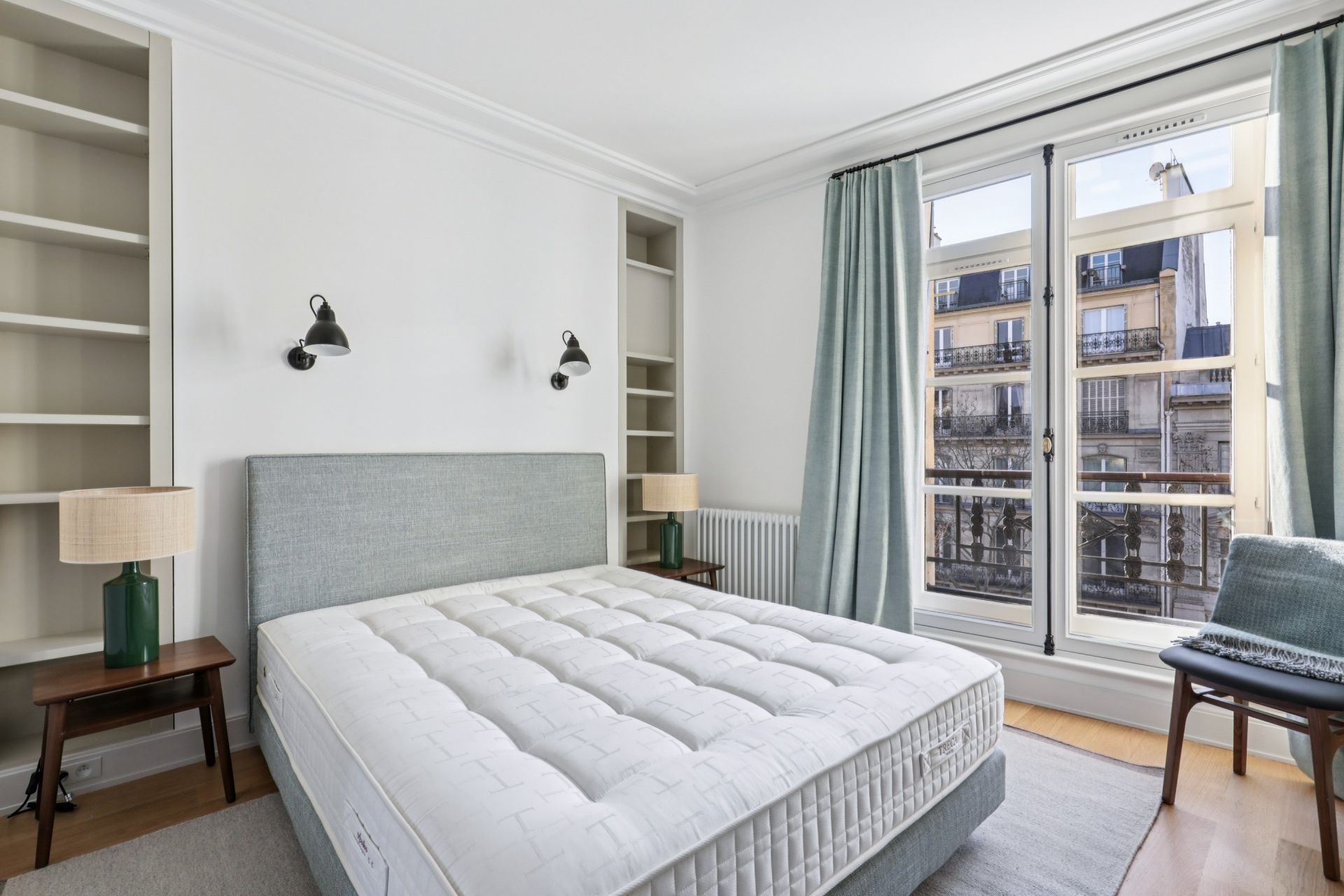 luxury apartment 5 Rooms for rent on PARIS (75007)