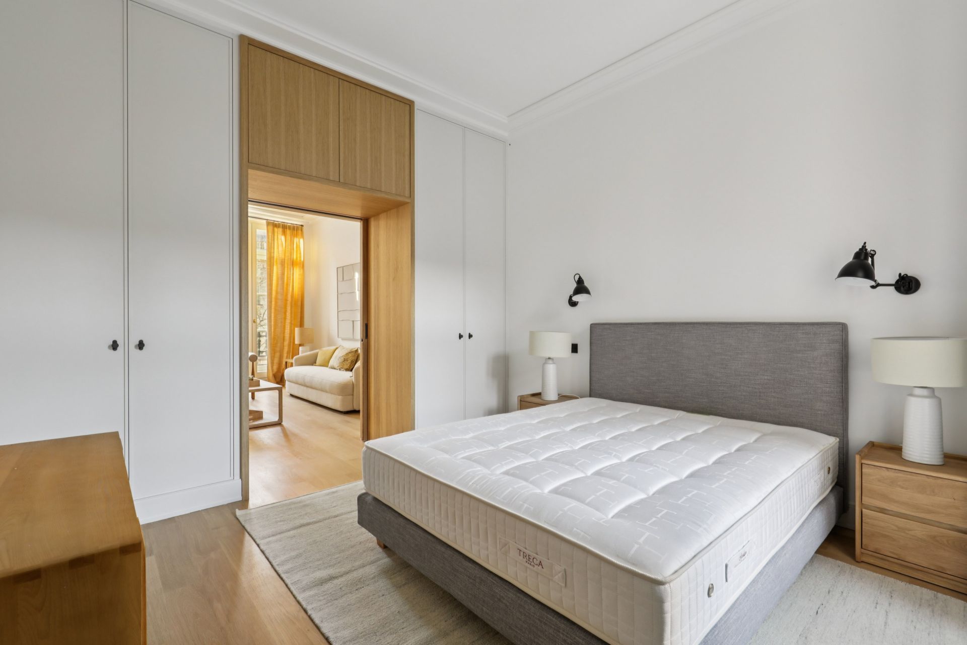 luxury apartment 5 Rooms for rent on PARIS (75007)