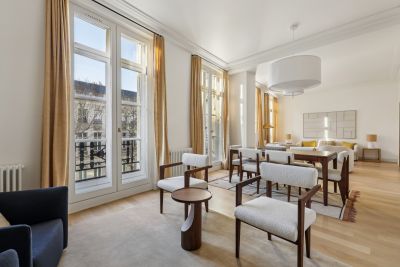 Rental Luxury apartment Paris 7 5 Rooms 162.55 m²