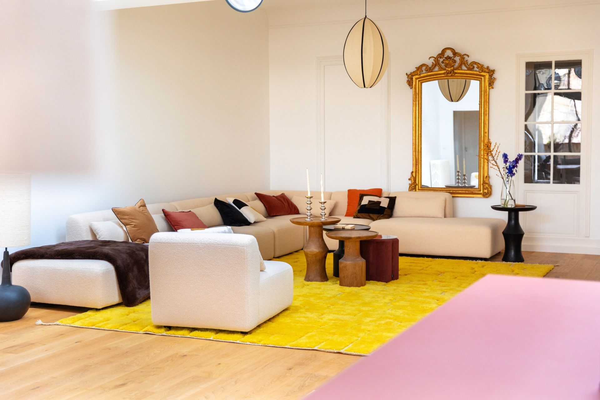 luxury apartment 6 Rooms for sale on BORDEAUX (33000)