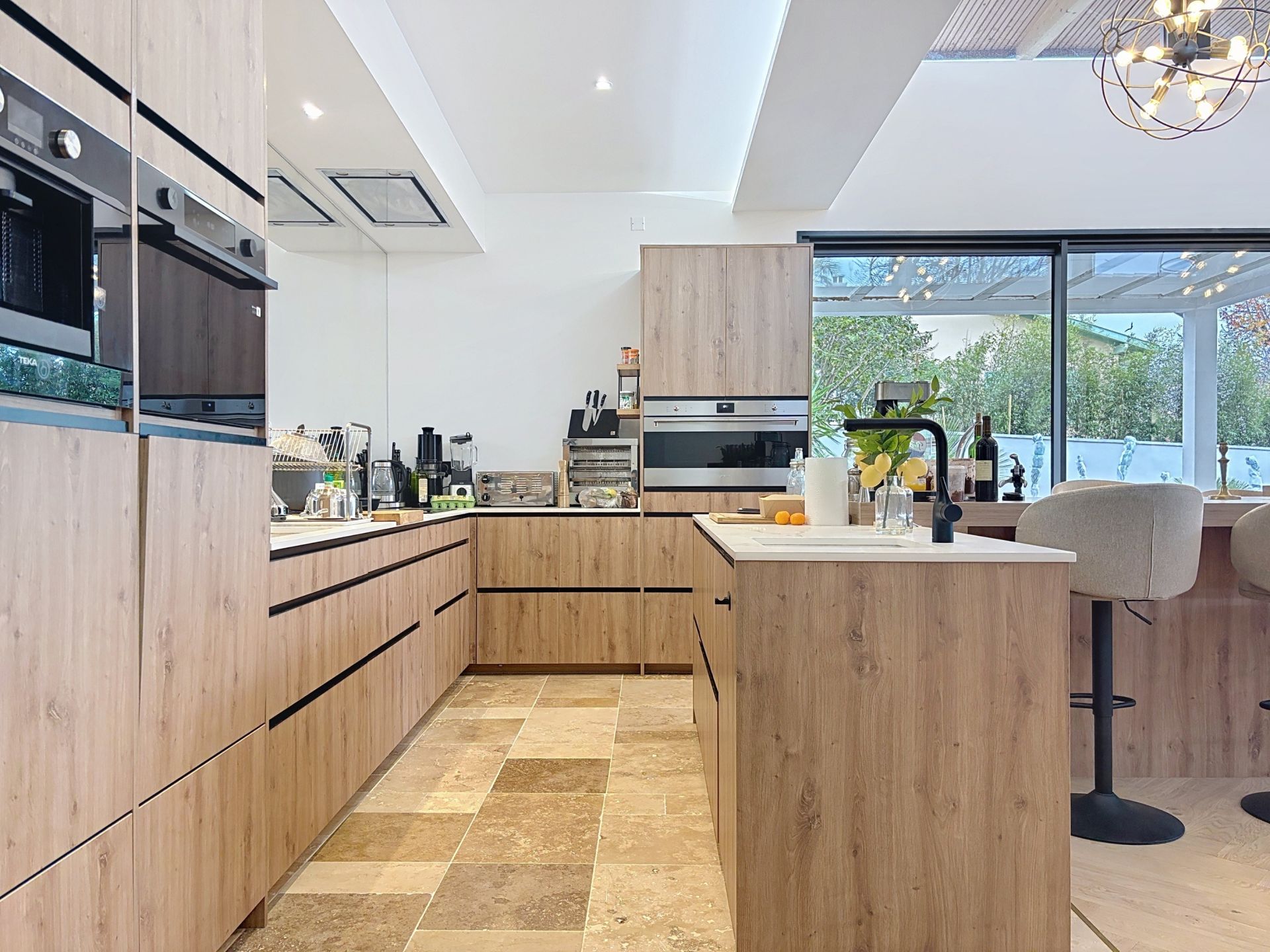 luxury house 8 Rooms for sale on ANGLET (64600)