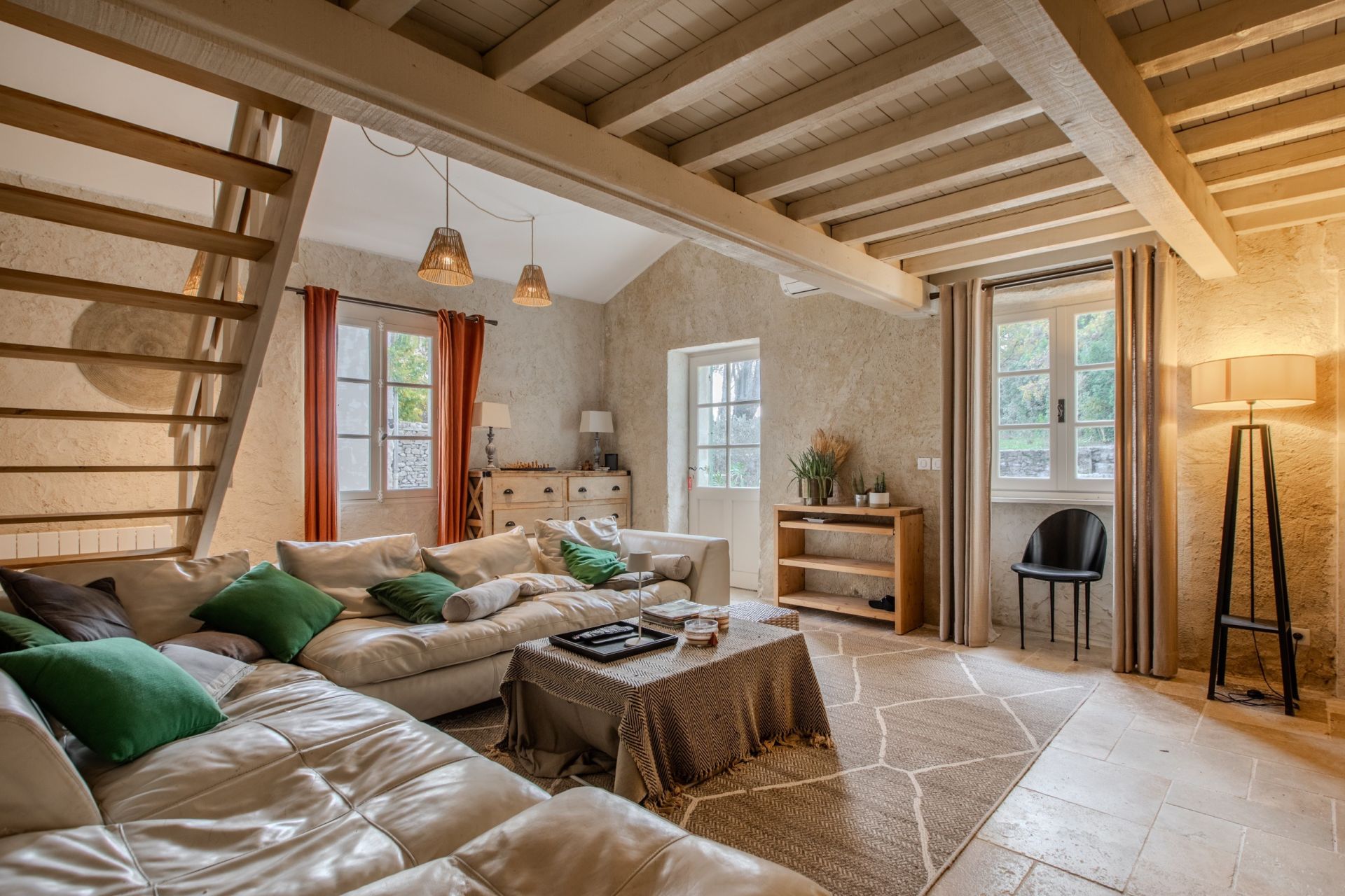 maison de luxe 15 Pièces en vente sur GRIGNAN (26230)