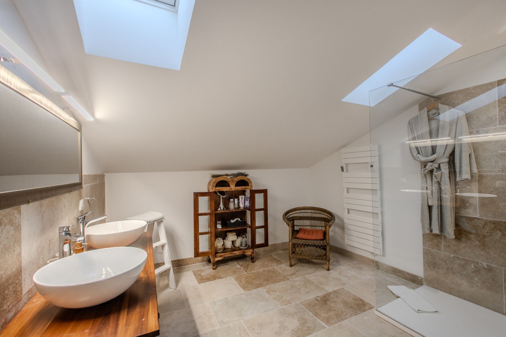maison de luxe 15 Pièces en vente sur GRIGNAN (26230)