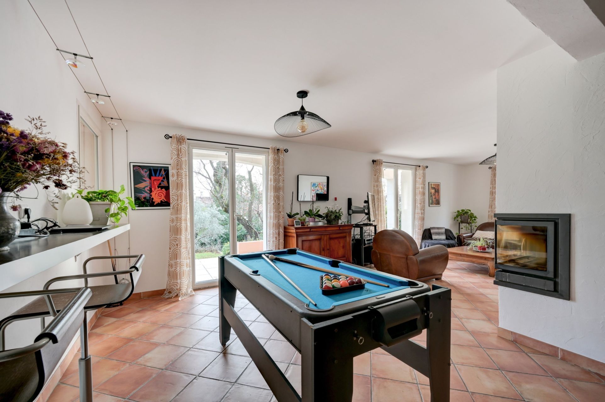 luxury house 8 Rooms for sale on AIX EN PROVENCE (13100)