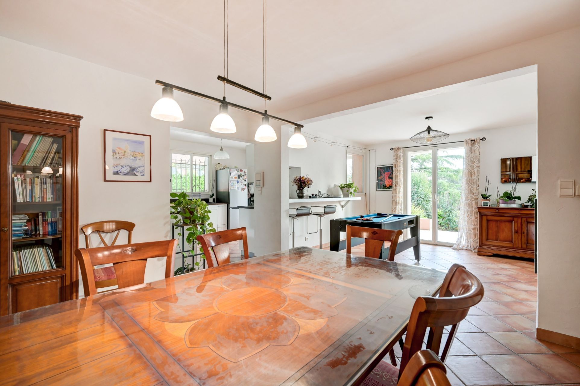 luxury house 8 Rooms for sale on AIX EN PROVENCE (13100)