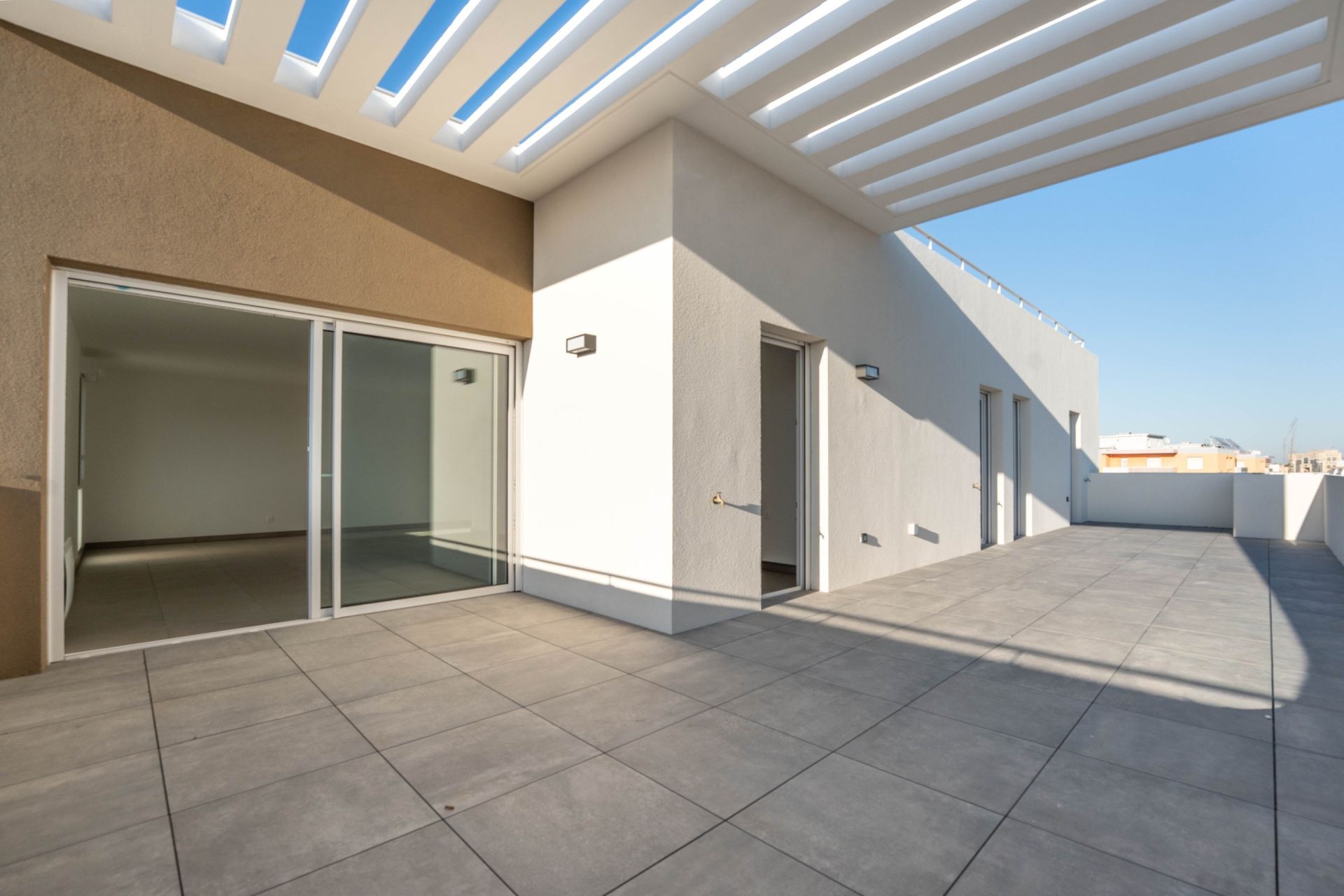 luxury apartment 4 Rooms for sale on MONTPELLIER (34000)