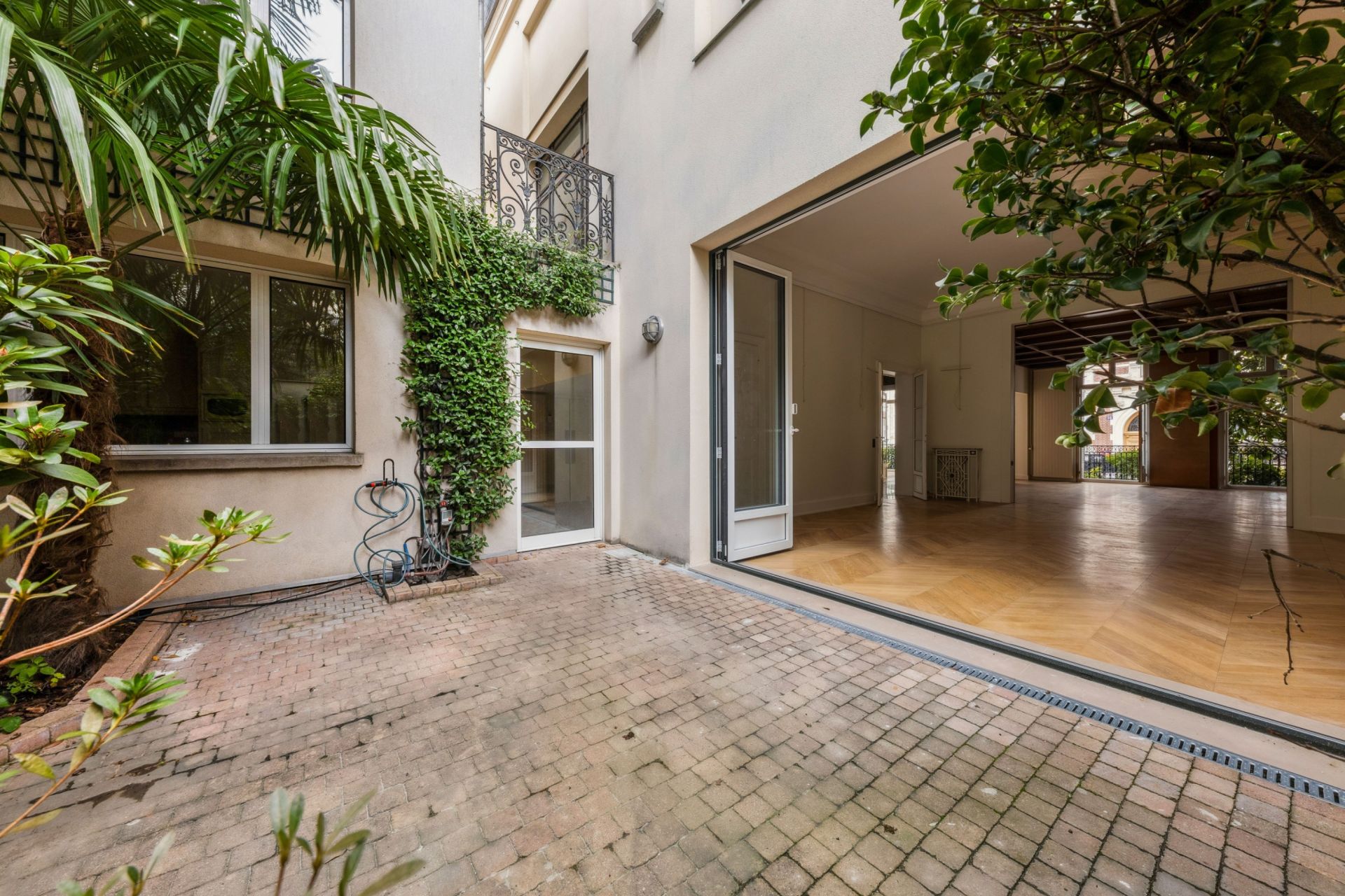 hôtel particulier 20 Pièces en vente sur PARIS (75016)