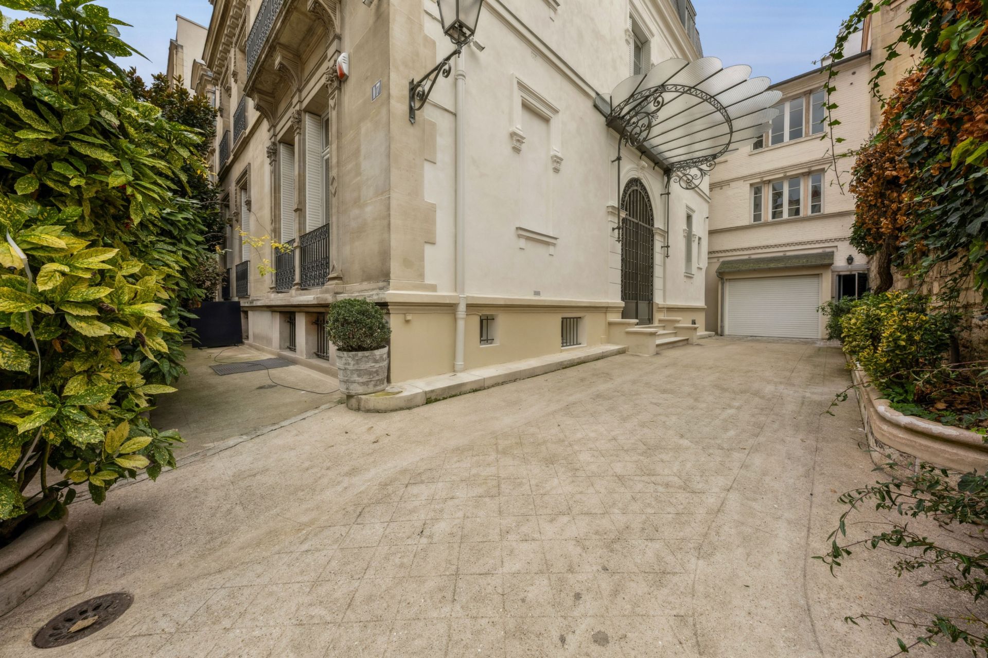 hôtel particulier 20 Pièces en vente sur PARIS (75016)