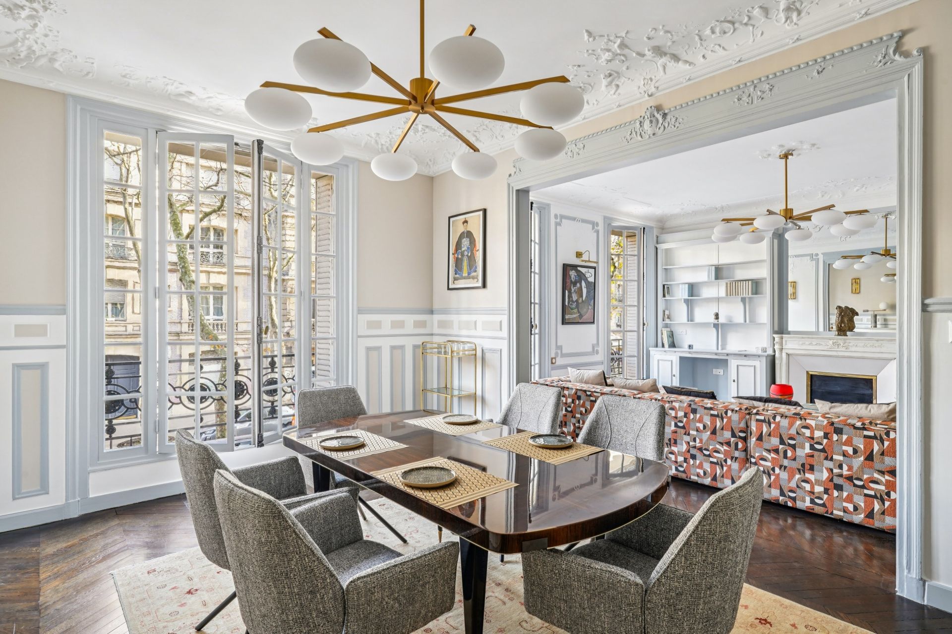 luxury apartment 5 Rooms for sale on PARIS (75007)