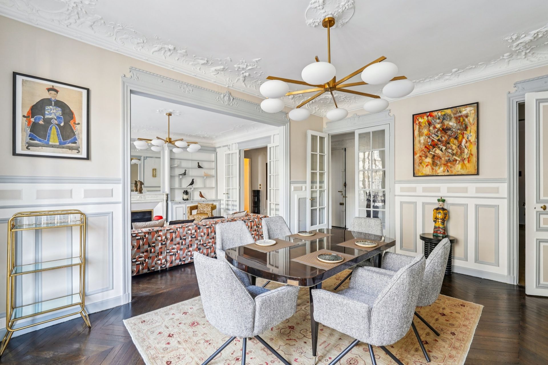 luxury apartment 5 Rooms for sale on PARIS (75007)