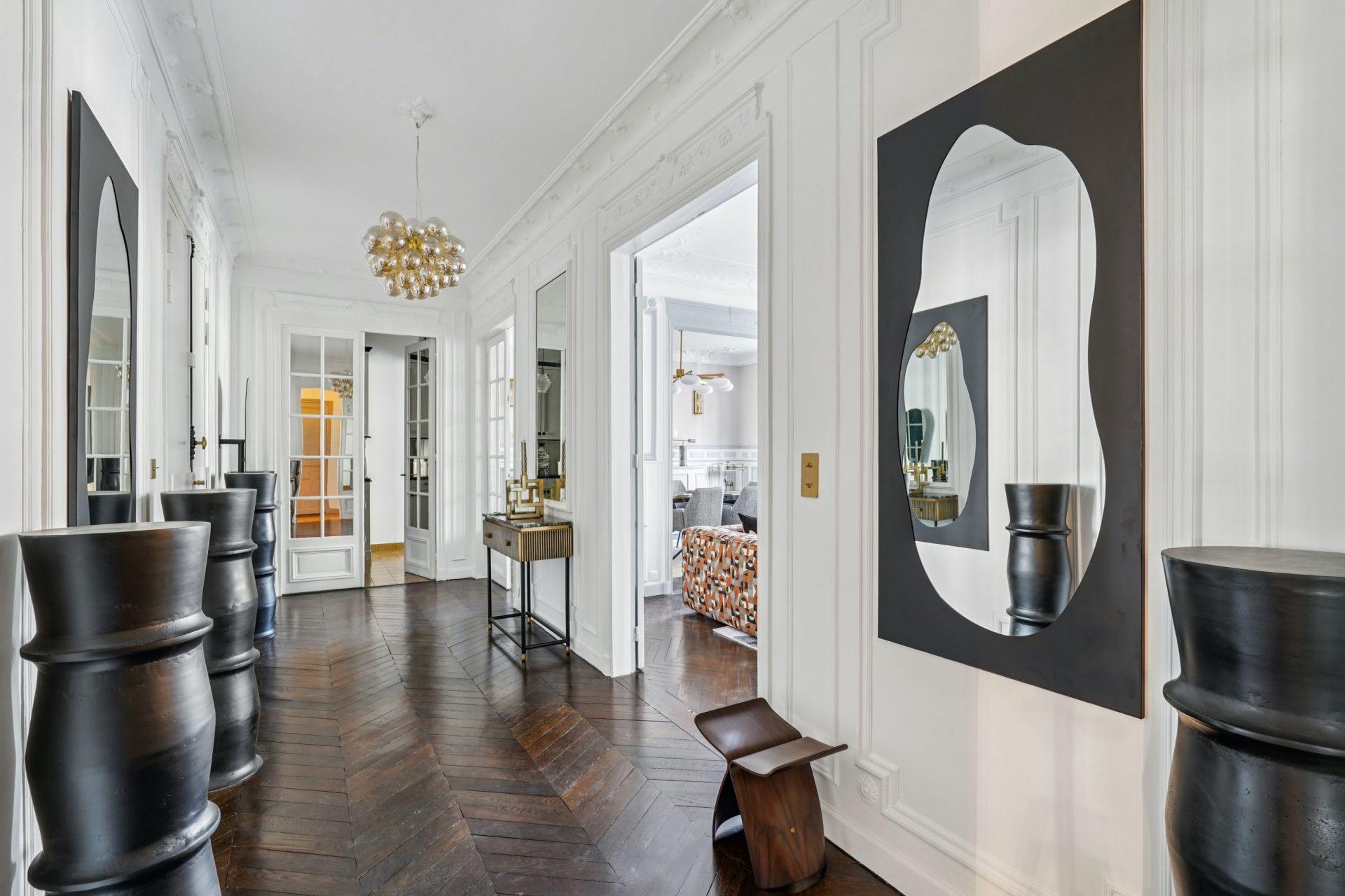 luxury apartment 5 Rooms for sale on PARIS (75007)